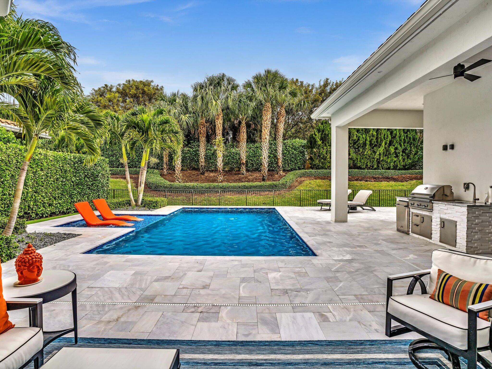 ROYAL PALM POLO - Residential