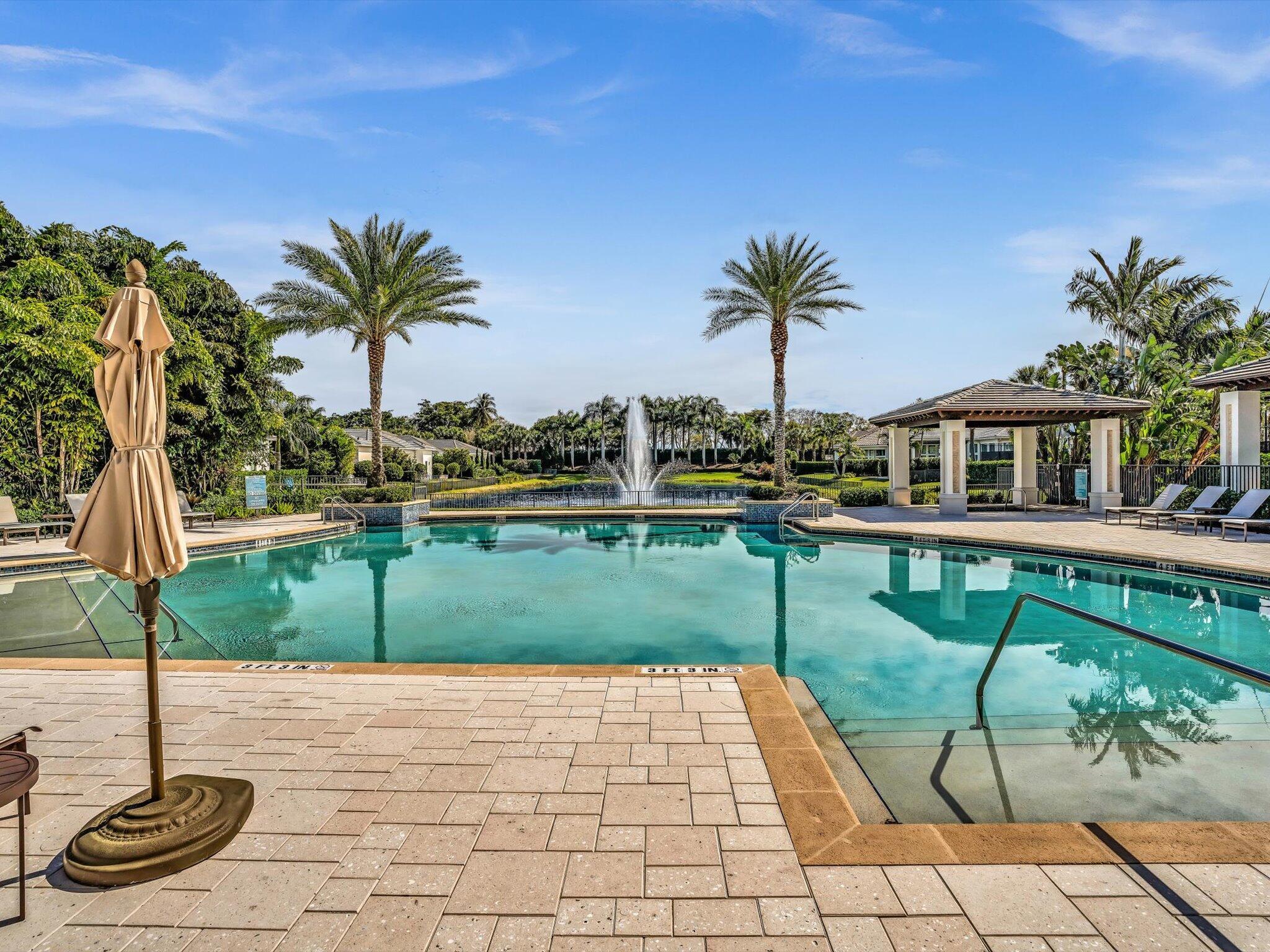 ROYAL PALM POLO - Residential