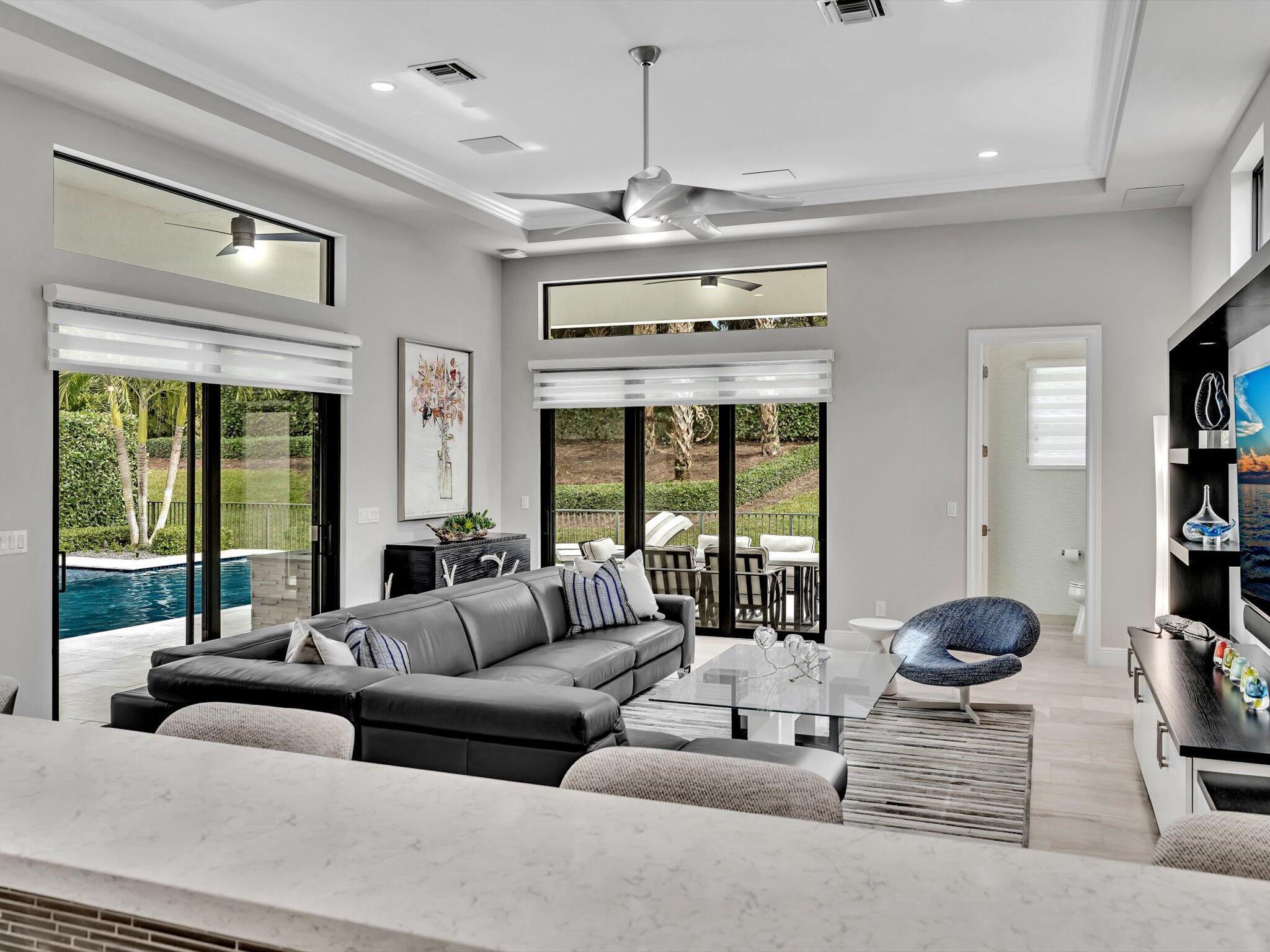 ROYAL PALM POLO - Residential