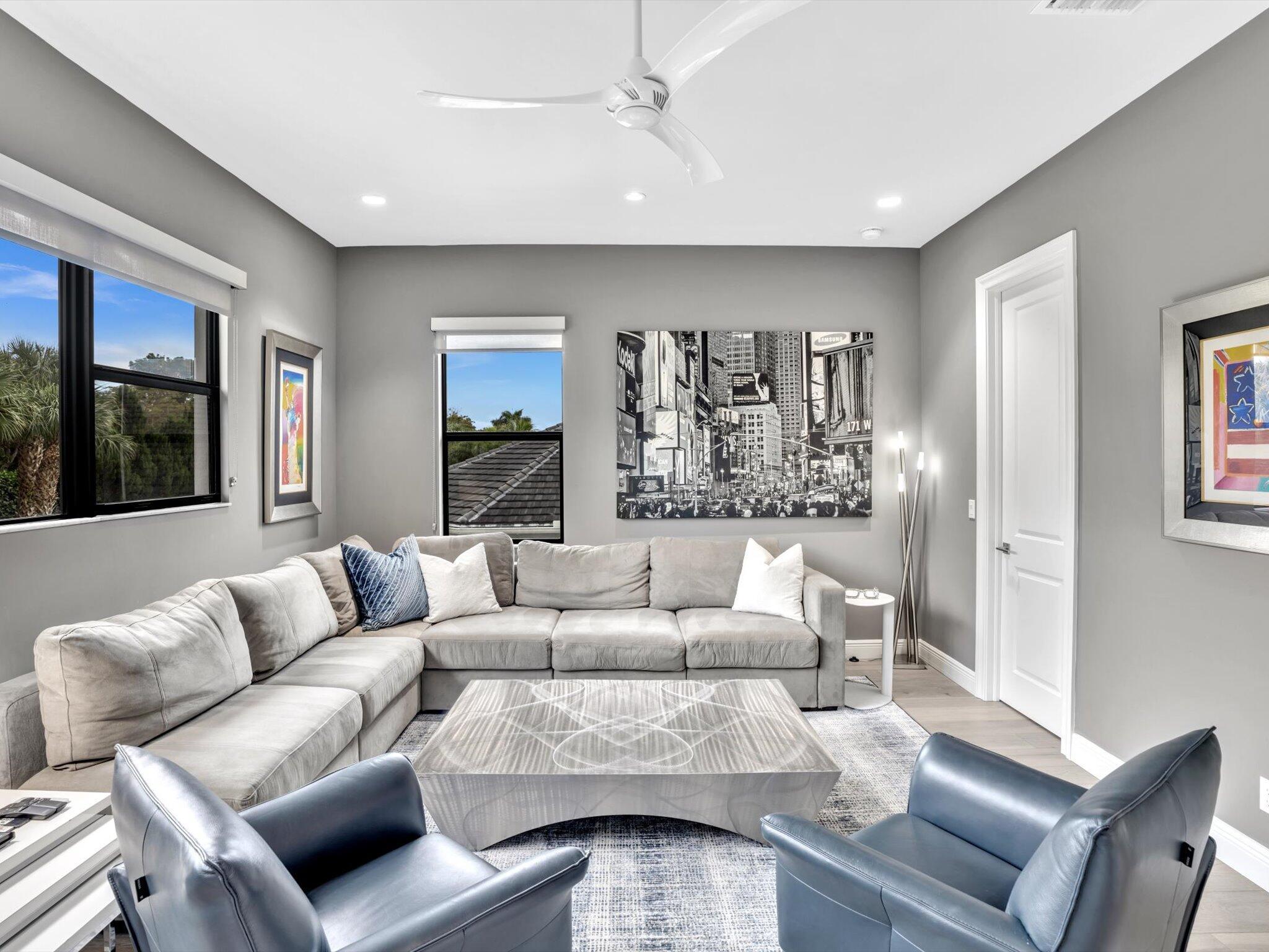 ROYAL PALM POLO - Residential