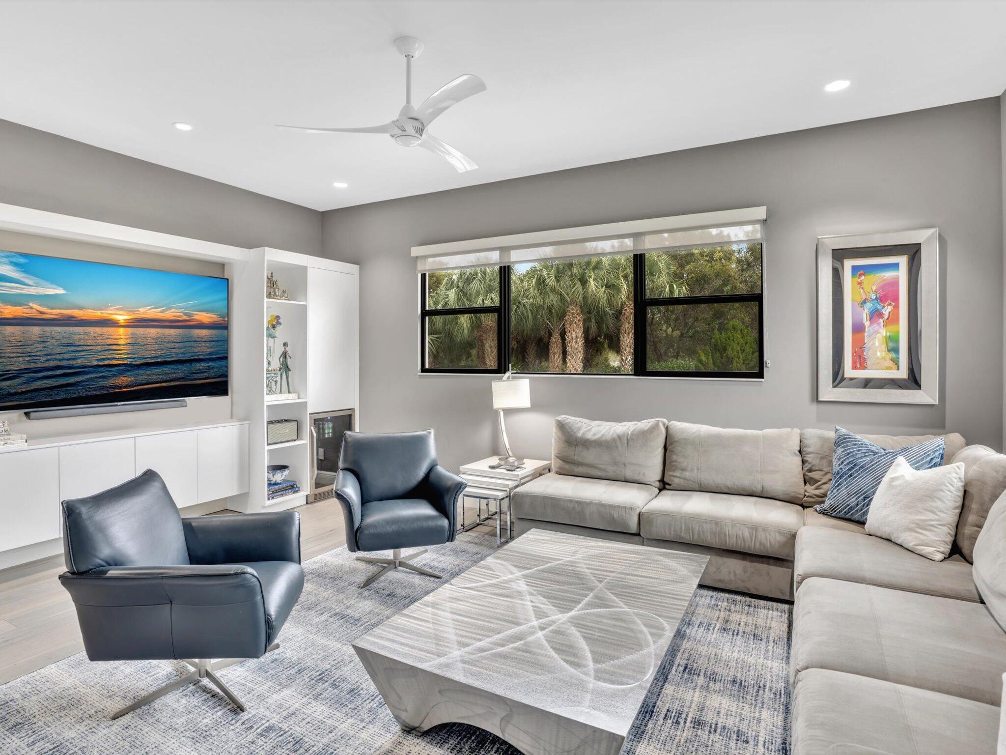 ROYAL PALM POLO - Residential