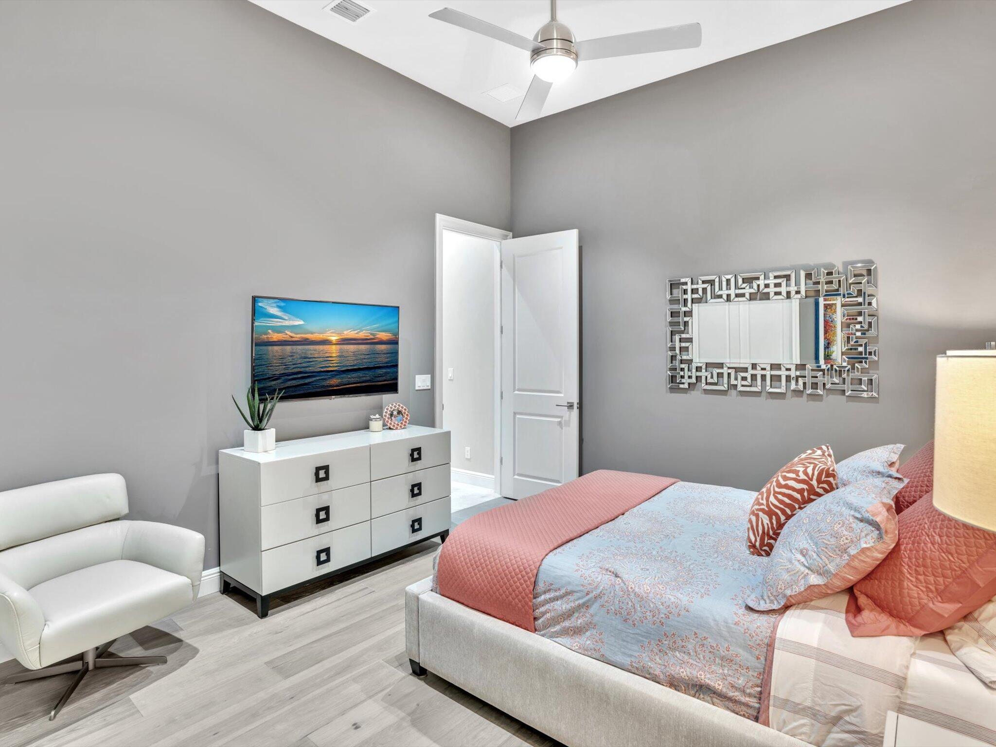 ROYAL PALM POLO - Residential