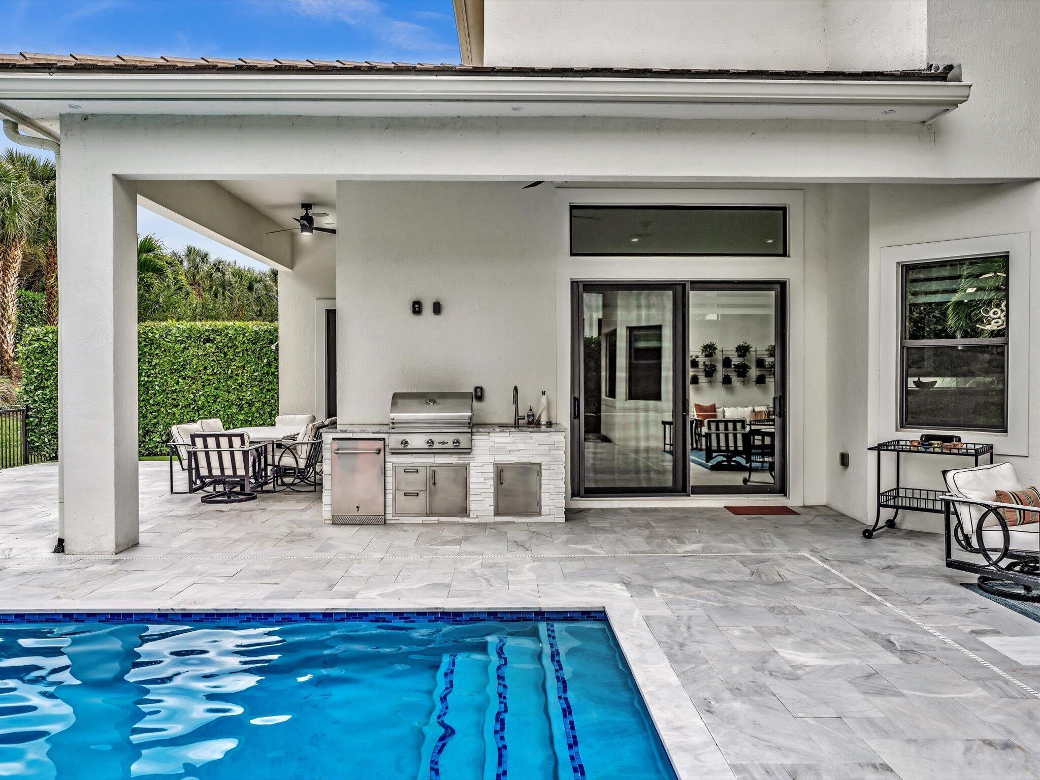 ROYAL PALM POLO - Residential