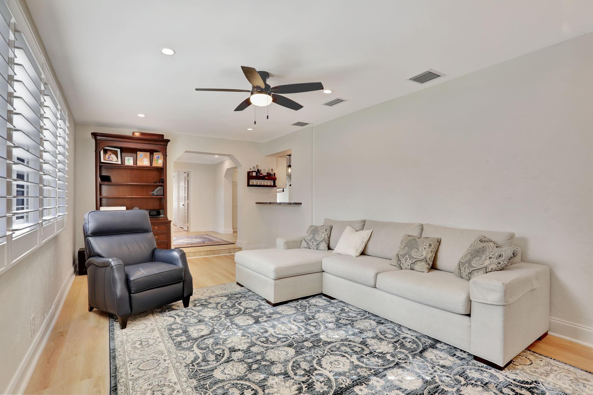 Eastway Park Sec 4 52-22 - Residential