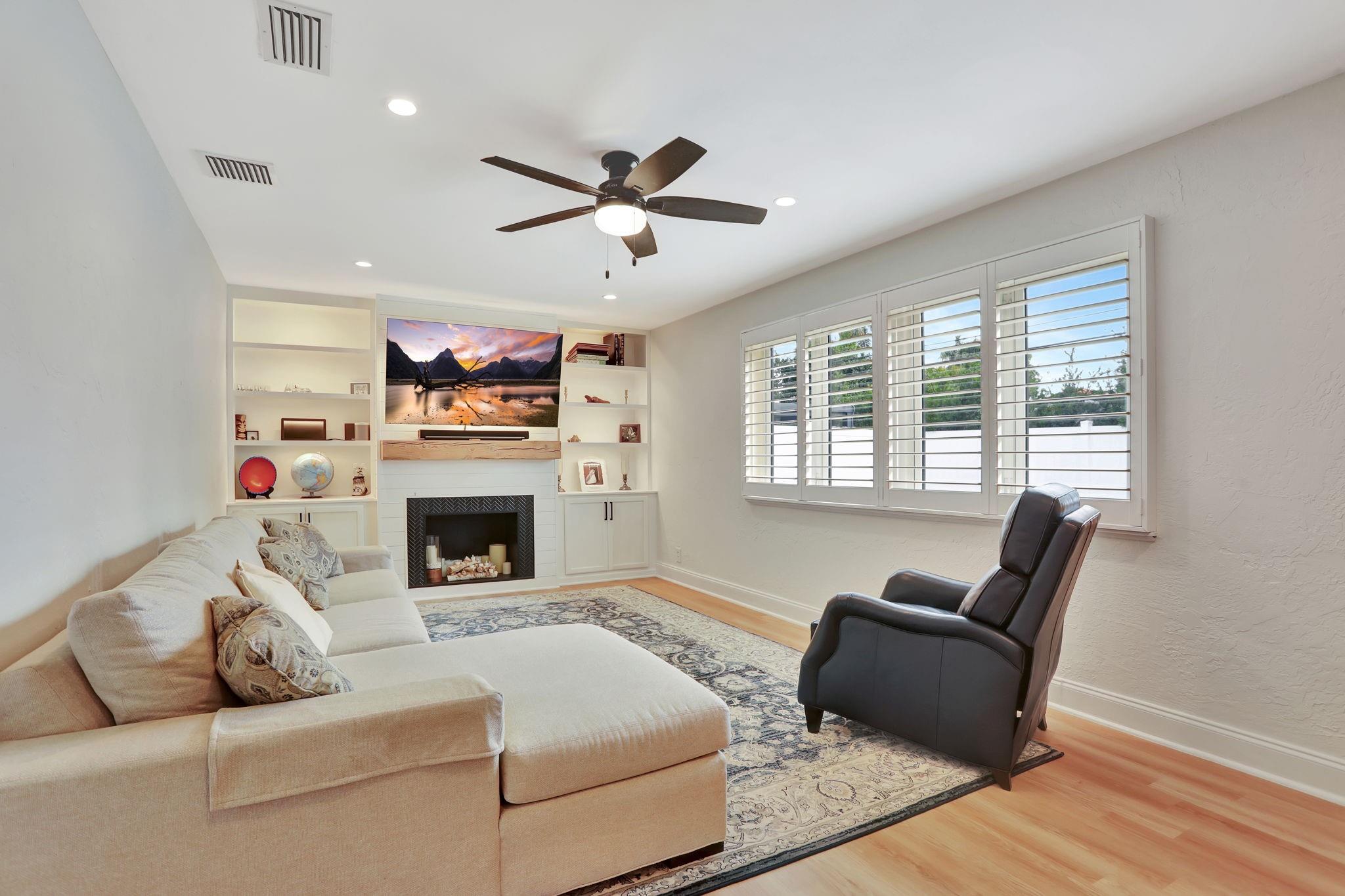 Eastway Park Sec 4 52-22 - Residential