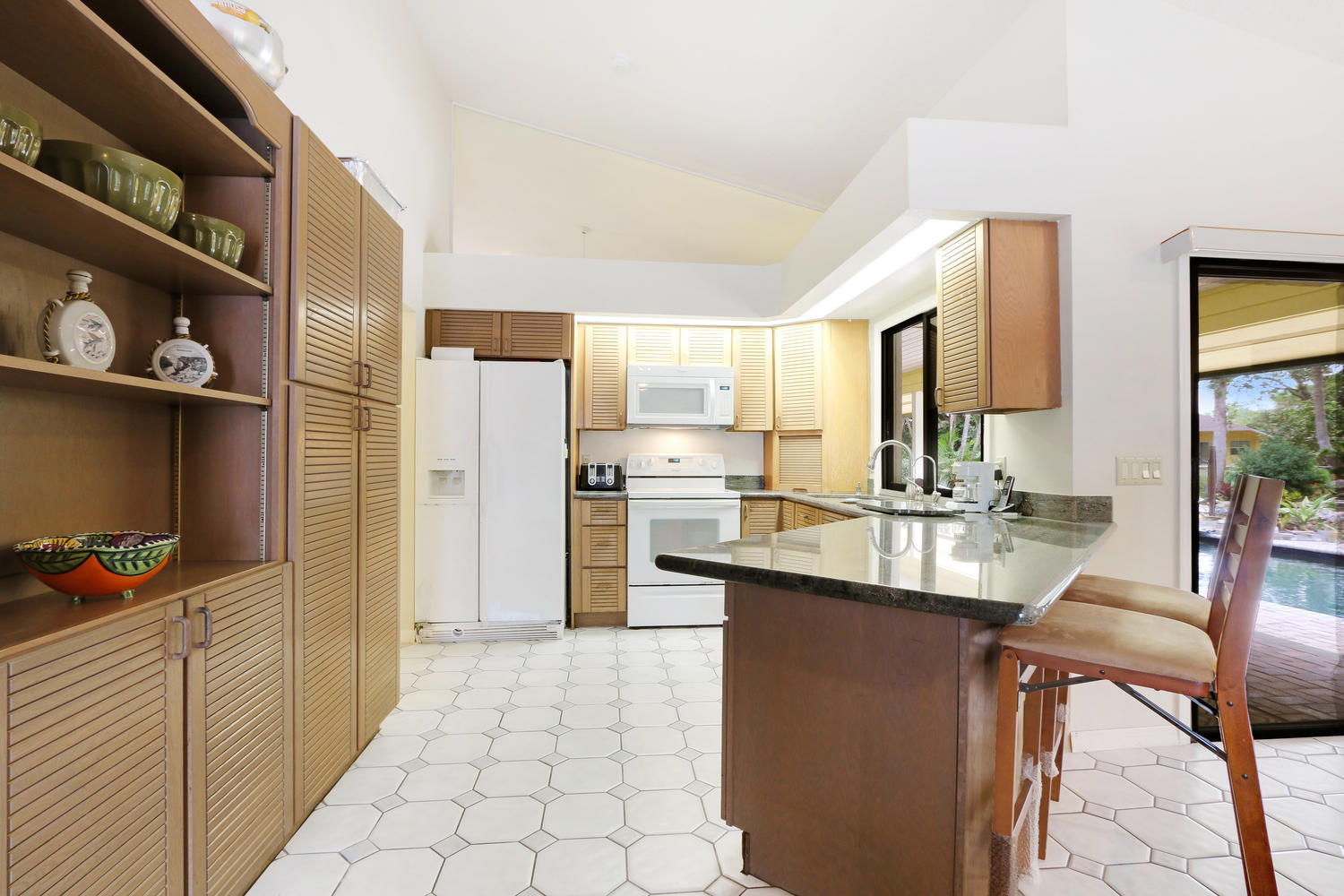 TEQUESTA PINES - Residential