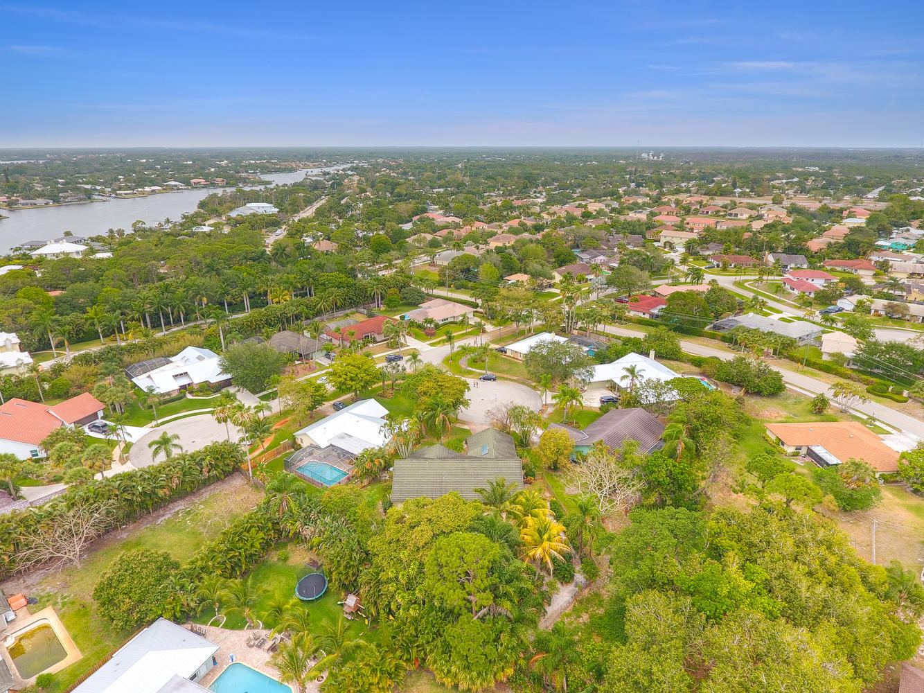 TEQUESTA PINES - Residential