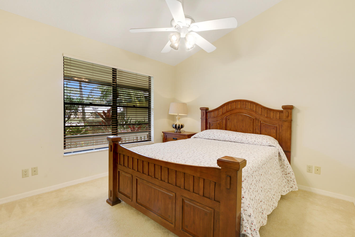 TEQUESTA PINES - Residential