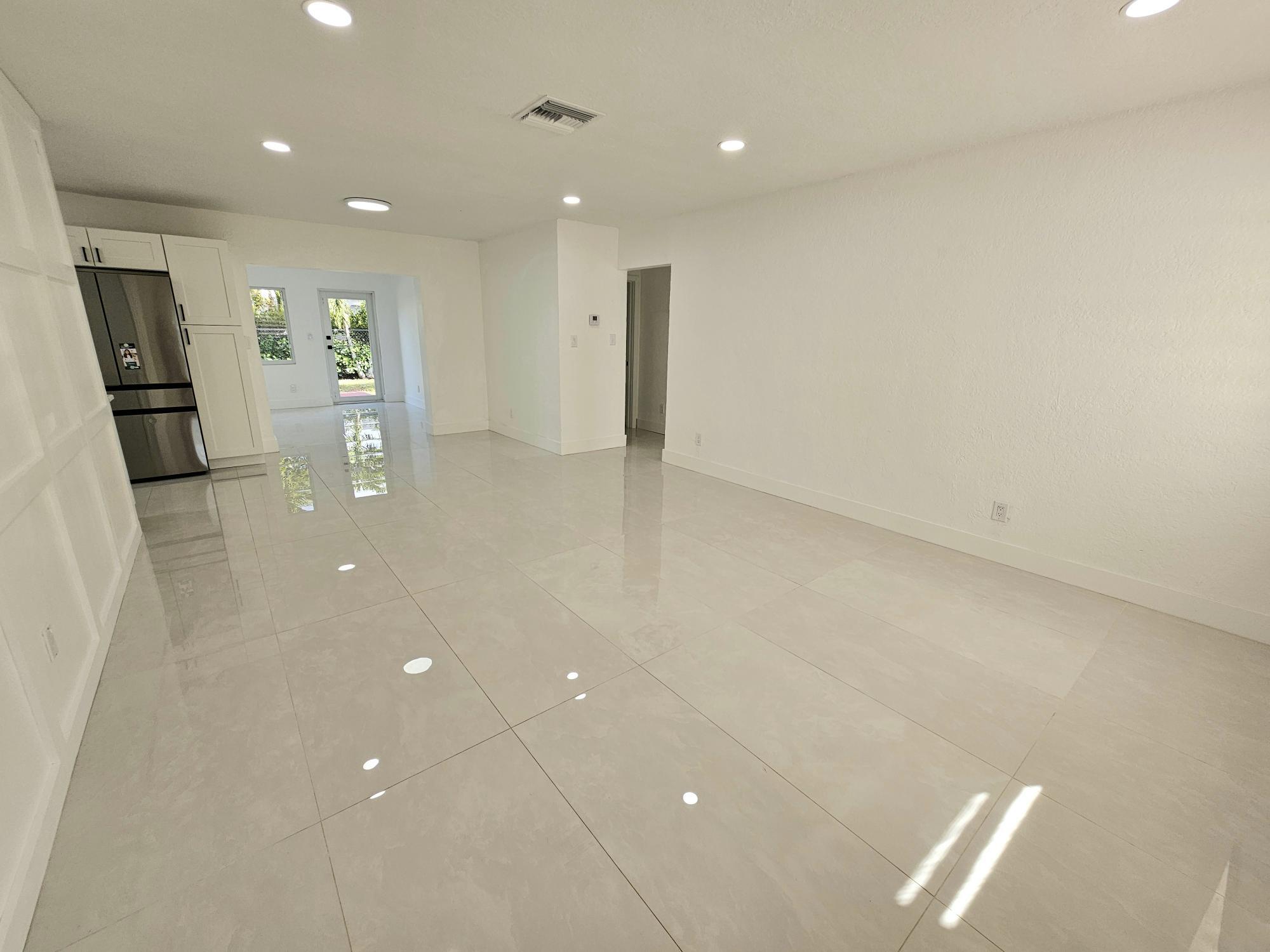 WESTWOOD COMMUNITY 3 - Residential Lease