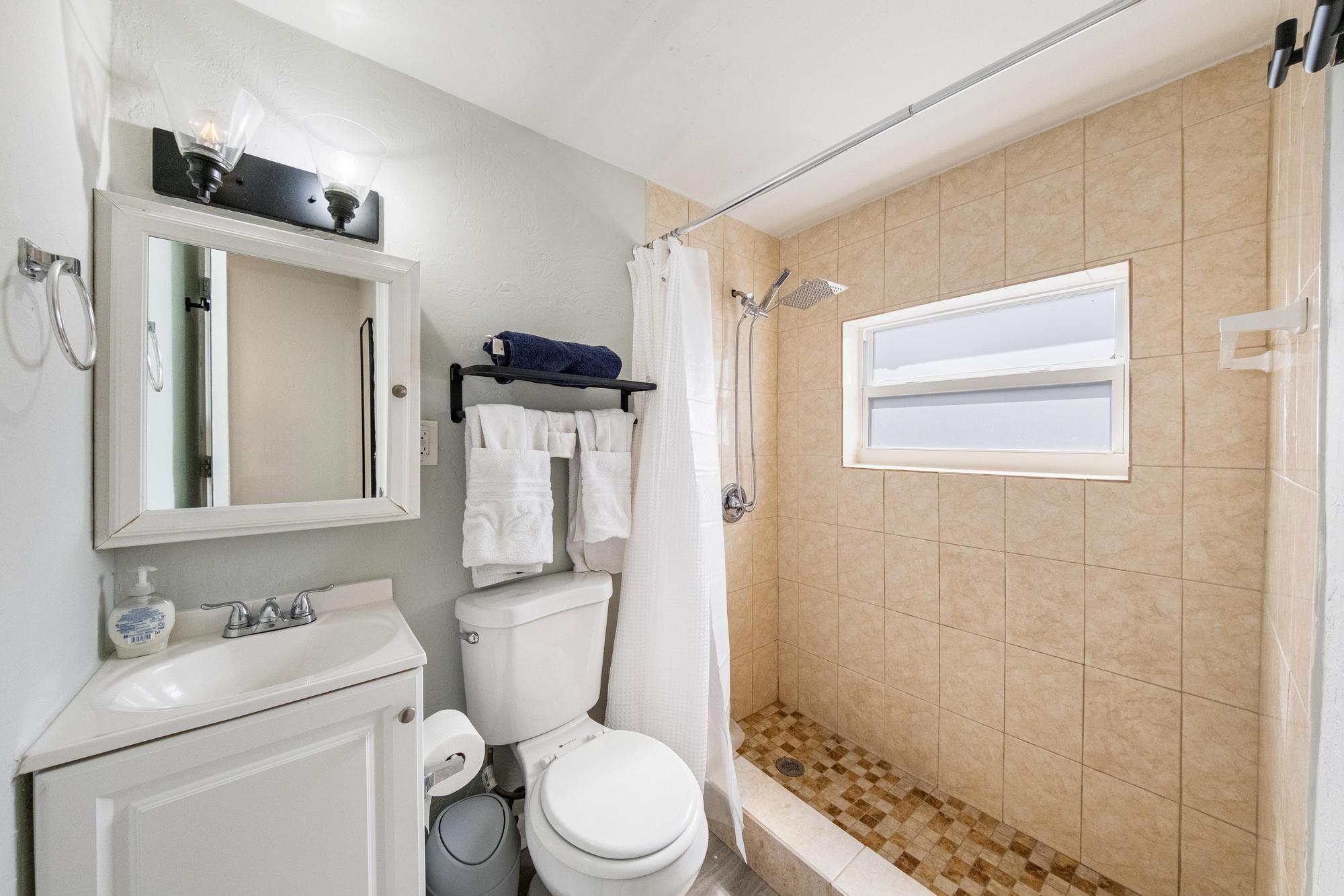 CARVER SQUARE - Residential Lease