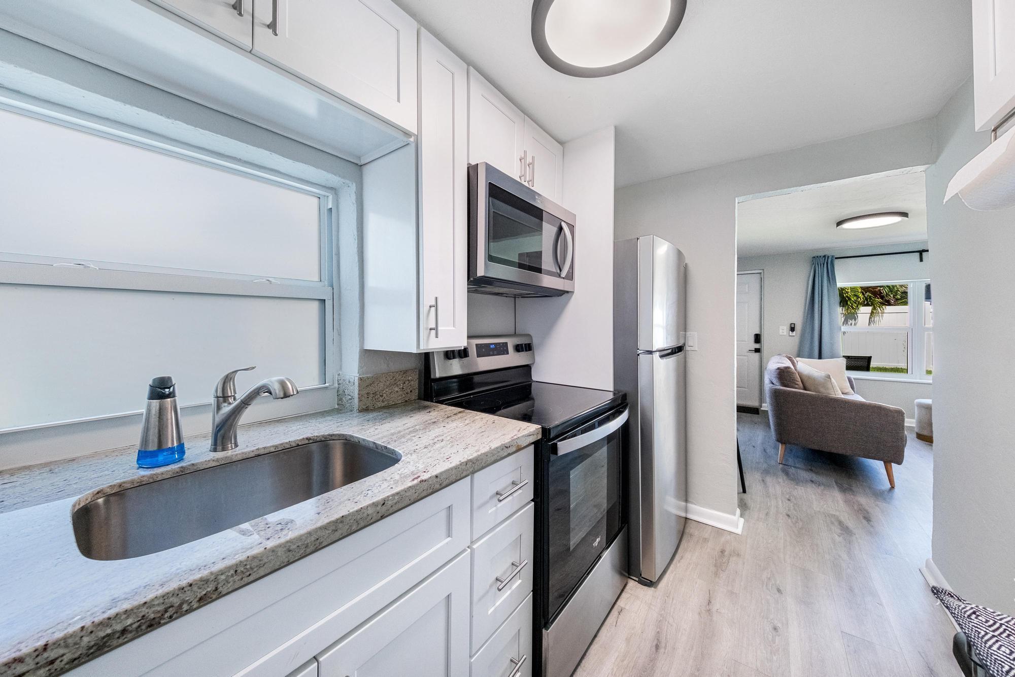 CARVER SQUARE - Residential Lease