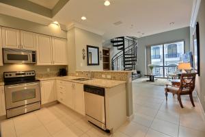 ONE CITY PLAZA CONDO - Residential Lease