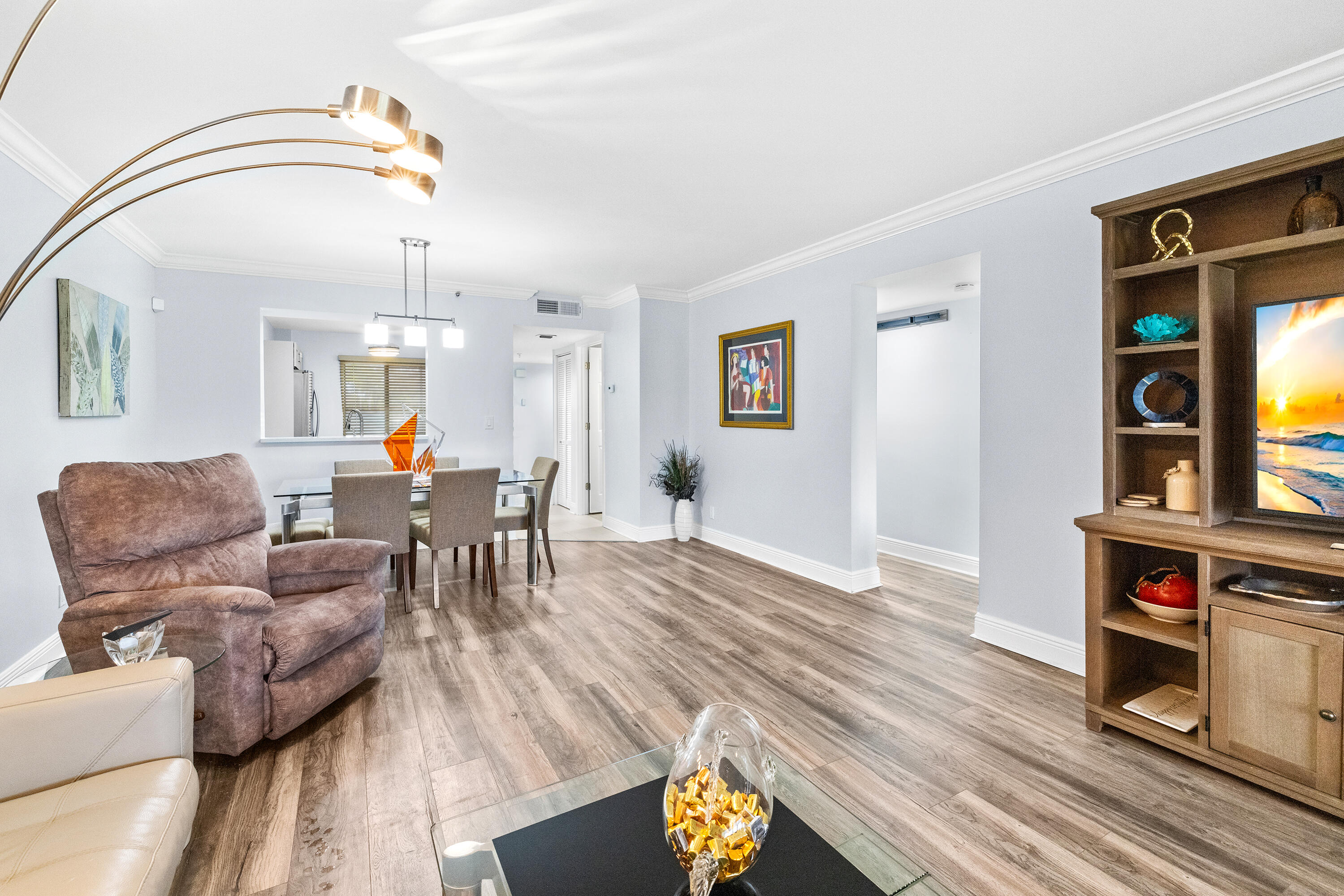 HUNTINGTON LAKES SEC THREE CONDOS - Residential