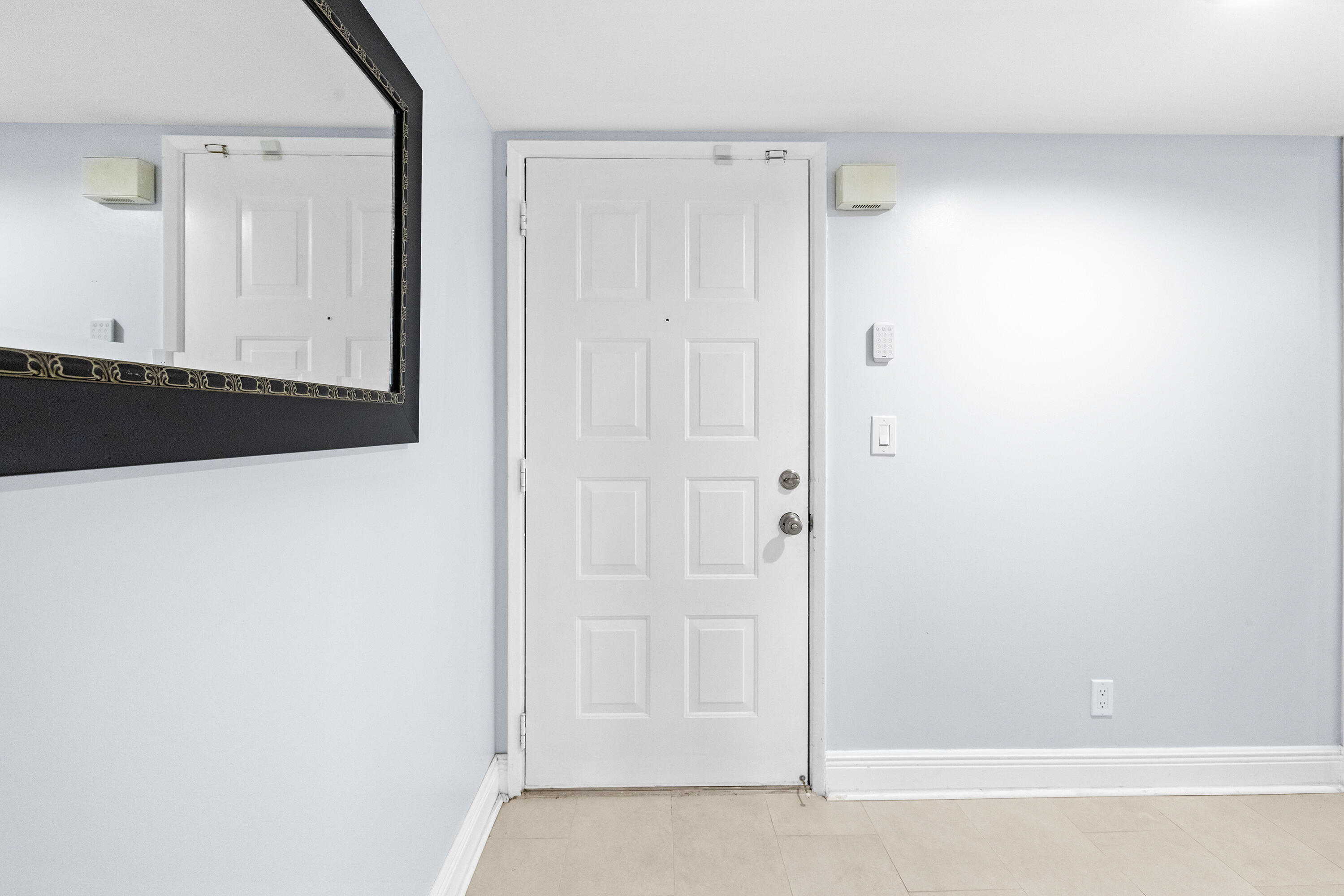 HUNTINGTON LAKES SEC THREE CONDOS - Residential