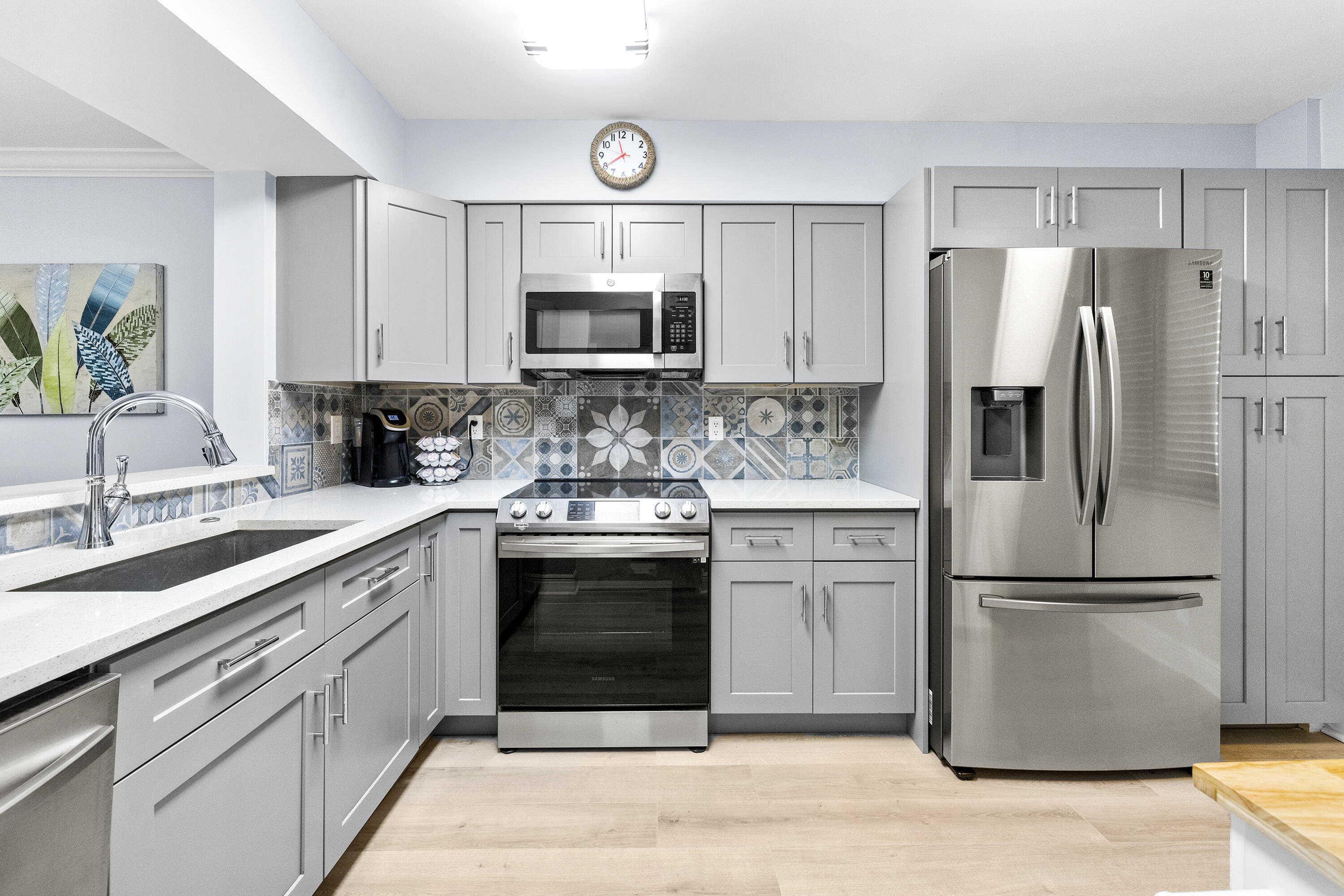 HUNTINGTON LAKES SEC THREE CONDOS - Residential