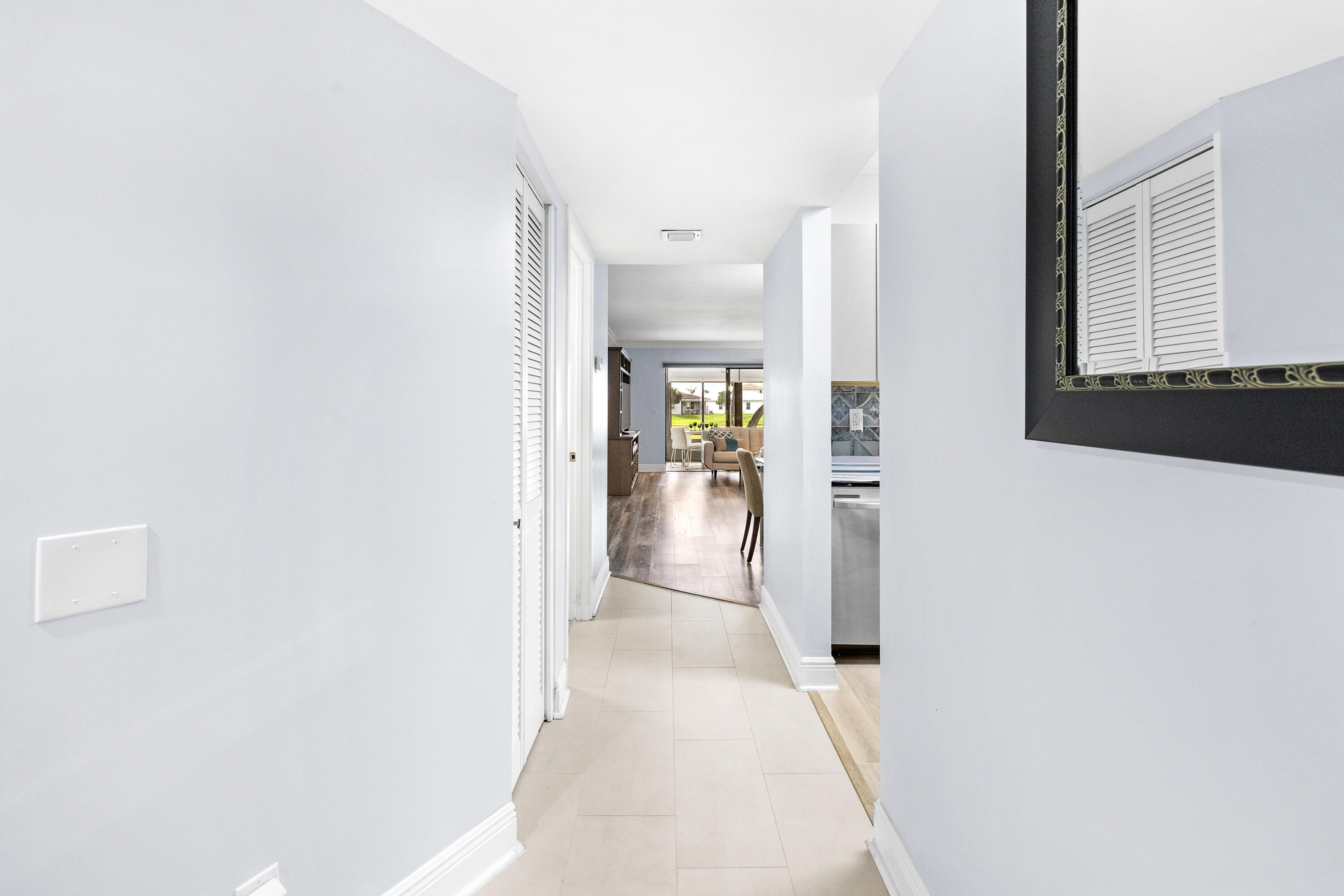 HUNTINGTON LAKES SEC THREE CONDOS - Residential