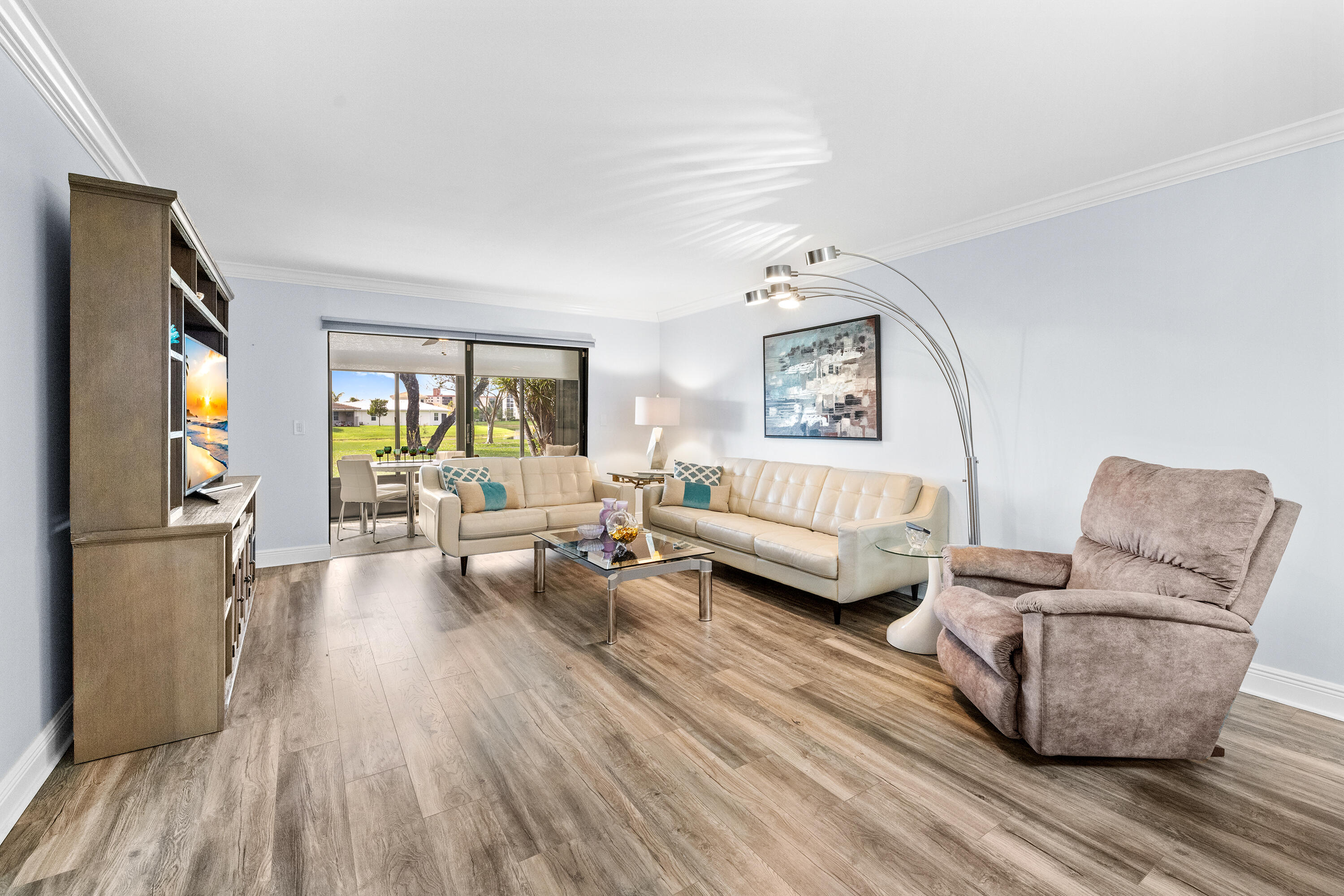 HUNTINGTON LAKES SEC THREE CONDOS - Residential