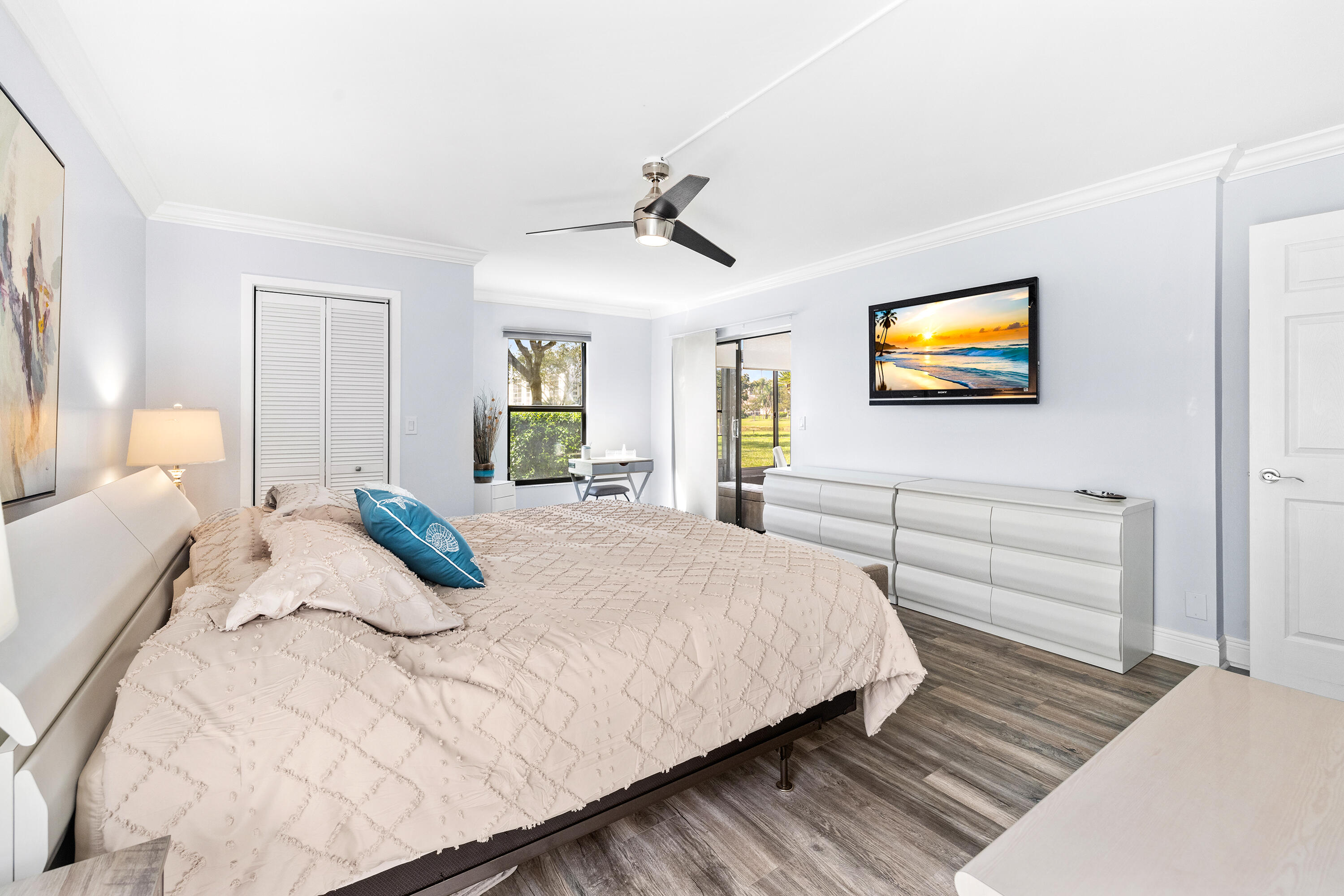 HUNTINGTON LAKES SEC THREE CONDOS - Residential