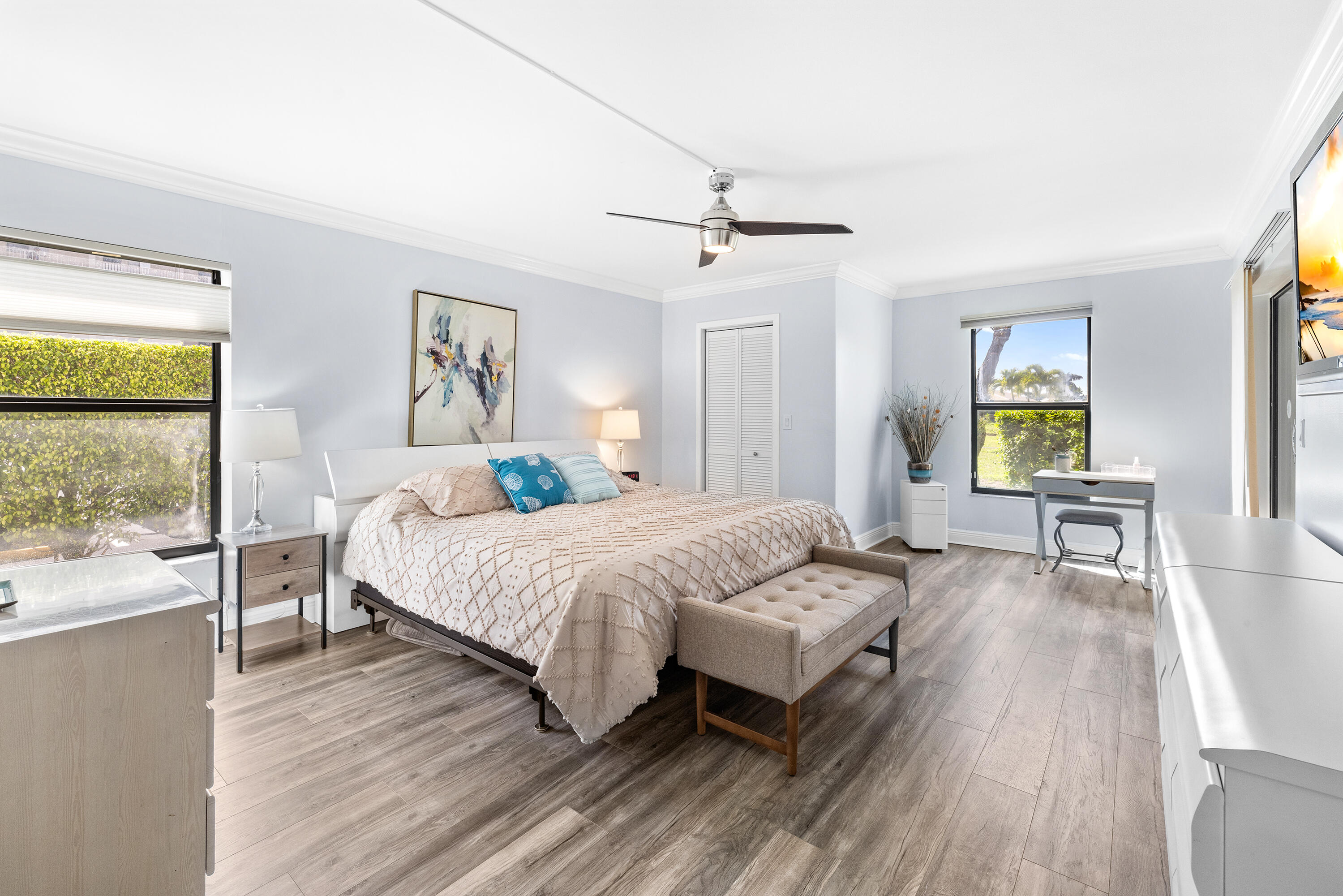 HUNTINGTON LAKES SEC THREE CONDOS - Residential