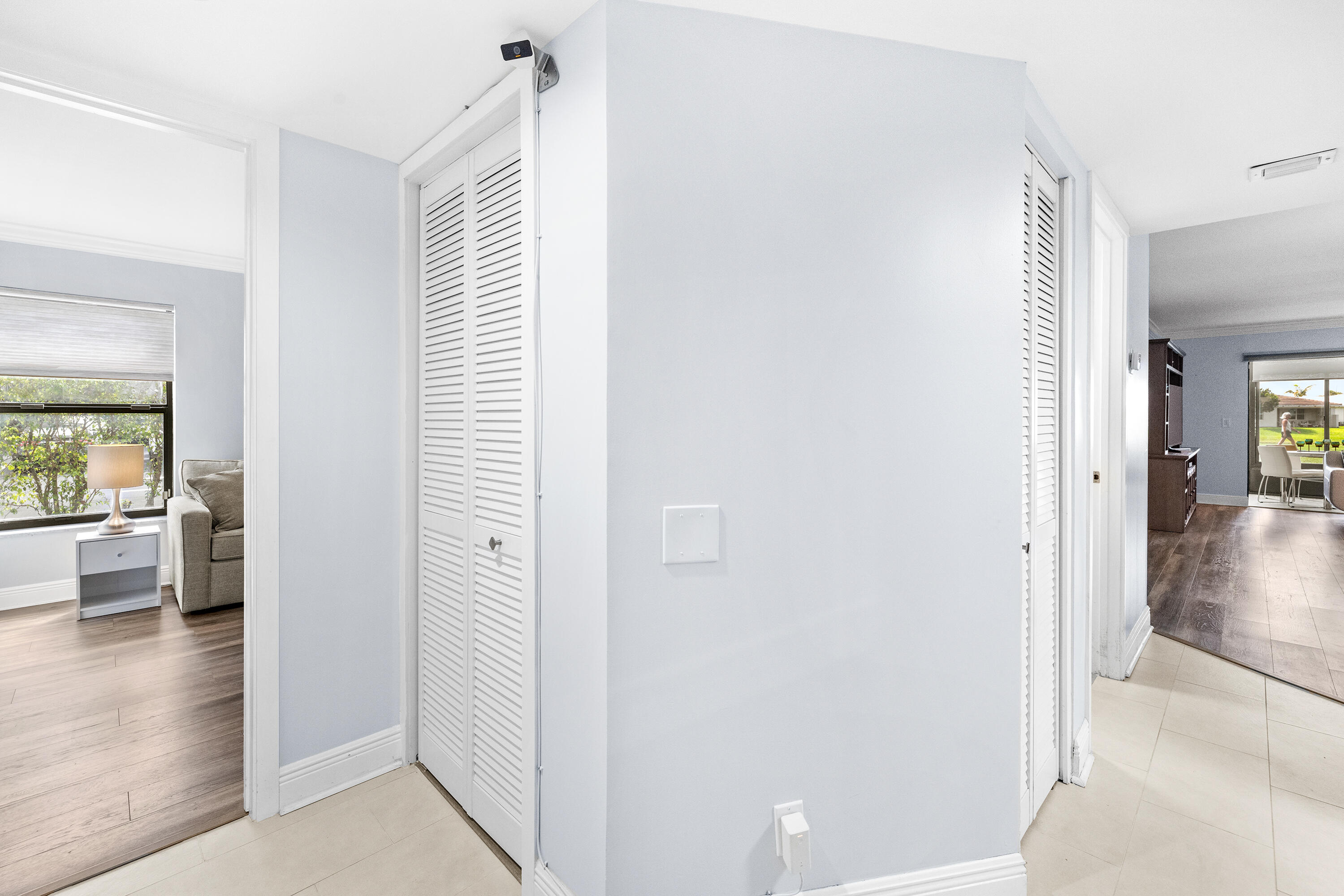 HUNTINGTON LAKES SEC THREE CONDOS - Residential