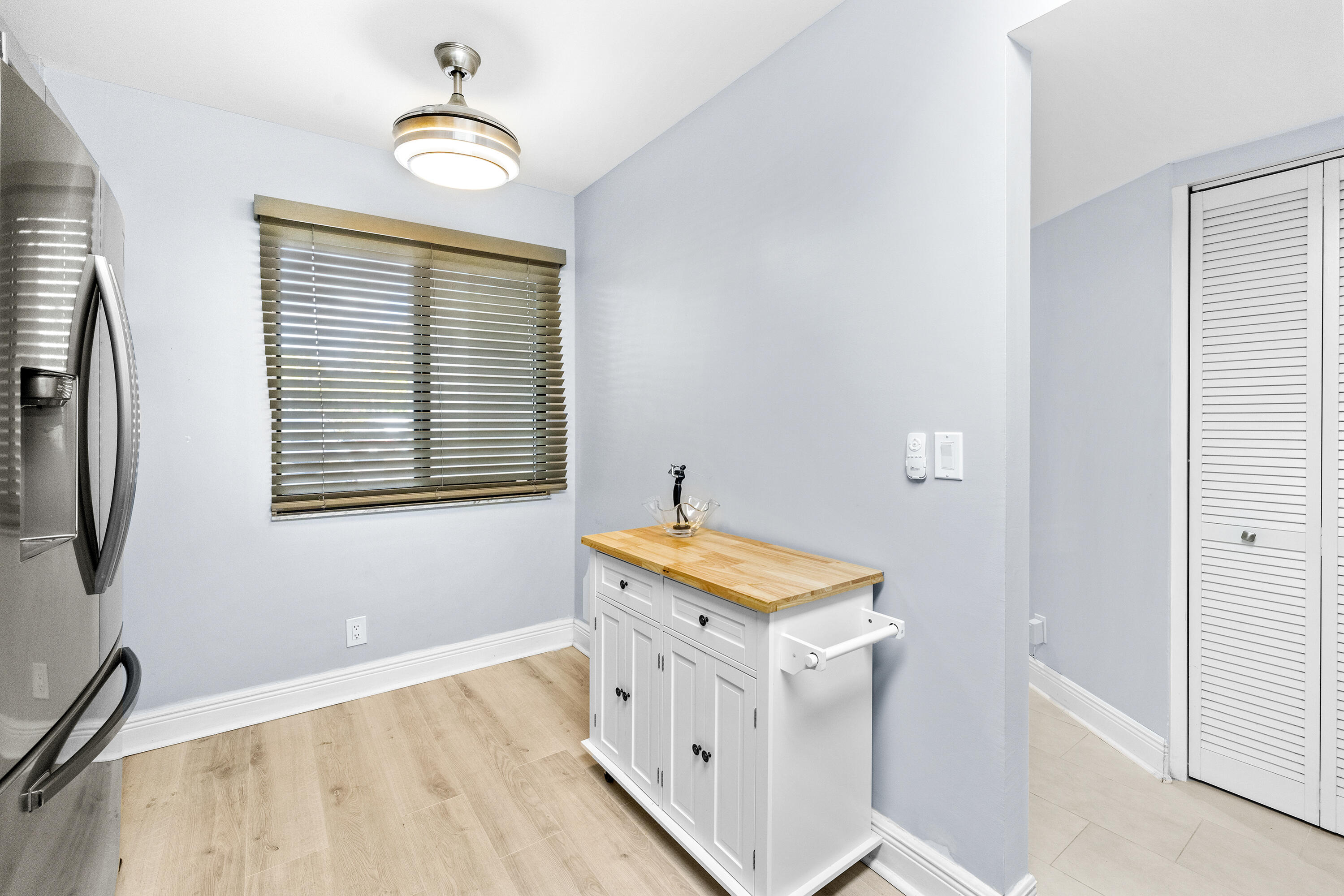 HUNTINGTON LAKES SEC THREE CONDOS - Residential