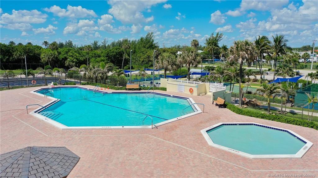 HOLIDAY OUT AT ST LUCIE SECTION B - Residential