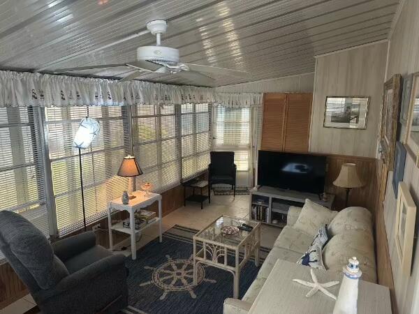 HOLIDAY OUT AT ST LUCIE SECTION B - Residential