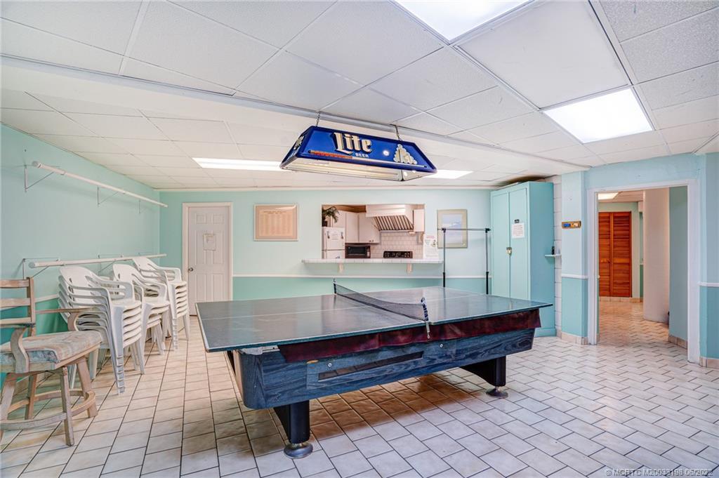 HOLIDAY OUT AT ST LUCIE SECTION B - Residential