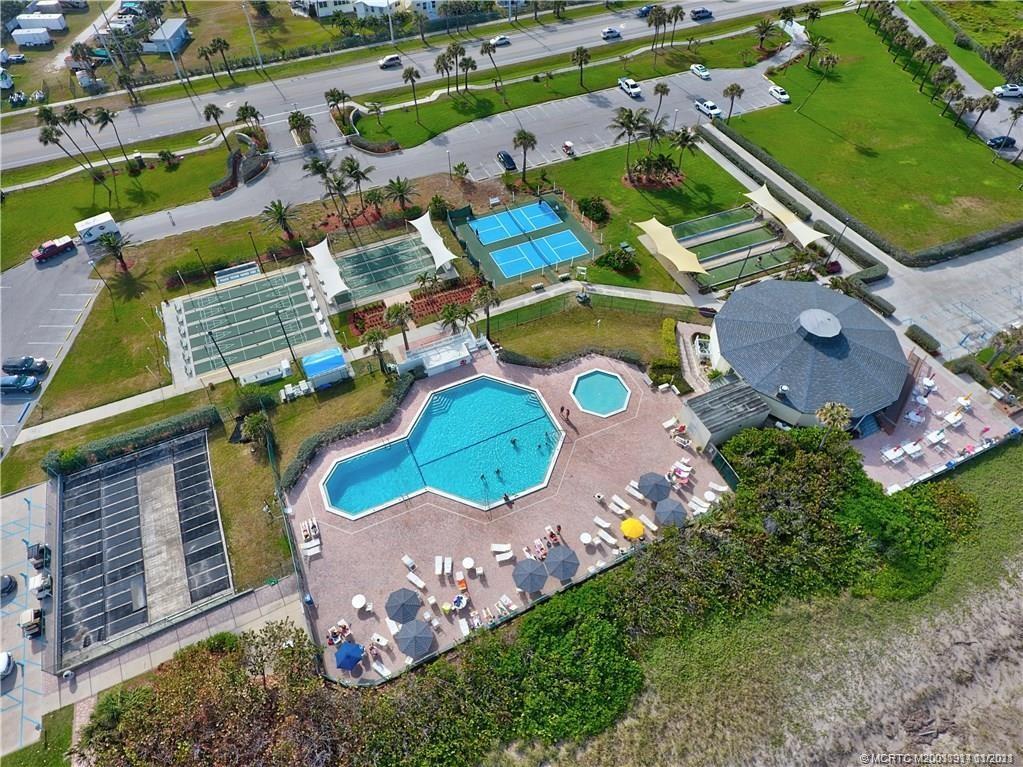 HOLIDAY OUT AT ST LUCIE SECTION B - Residential