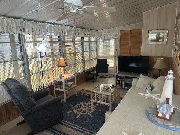 HOLIDAY OUT AT ST LUCIE SECTION B - Residential