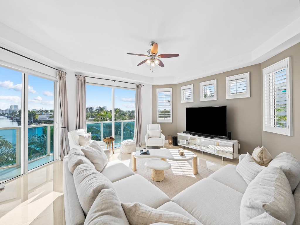 Aria At Las Olas Condo - Residential Lease