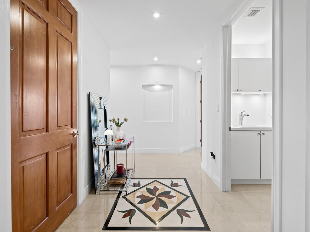 Aria At Las Olas Condo - Residential Lease