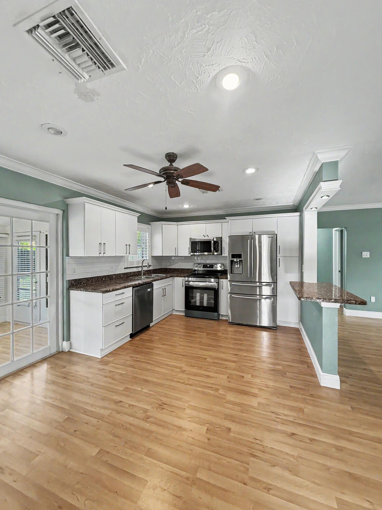 150 SE 5TH Court