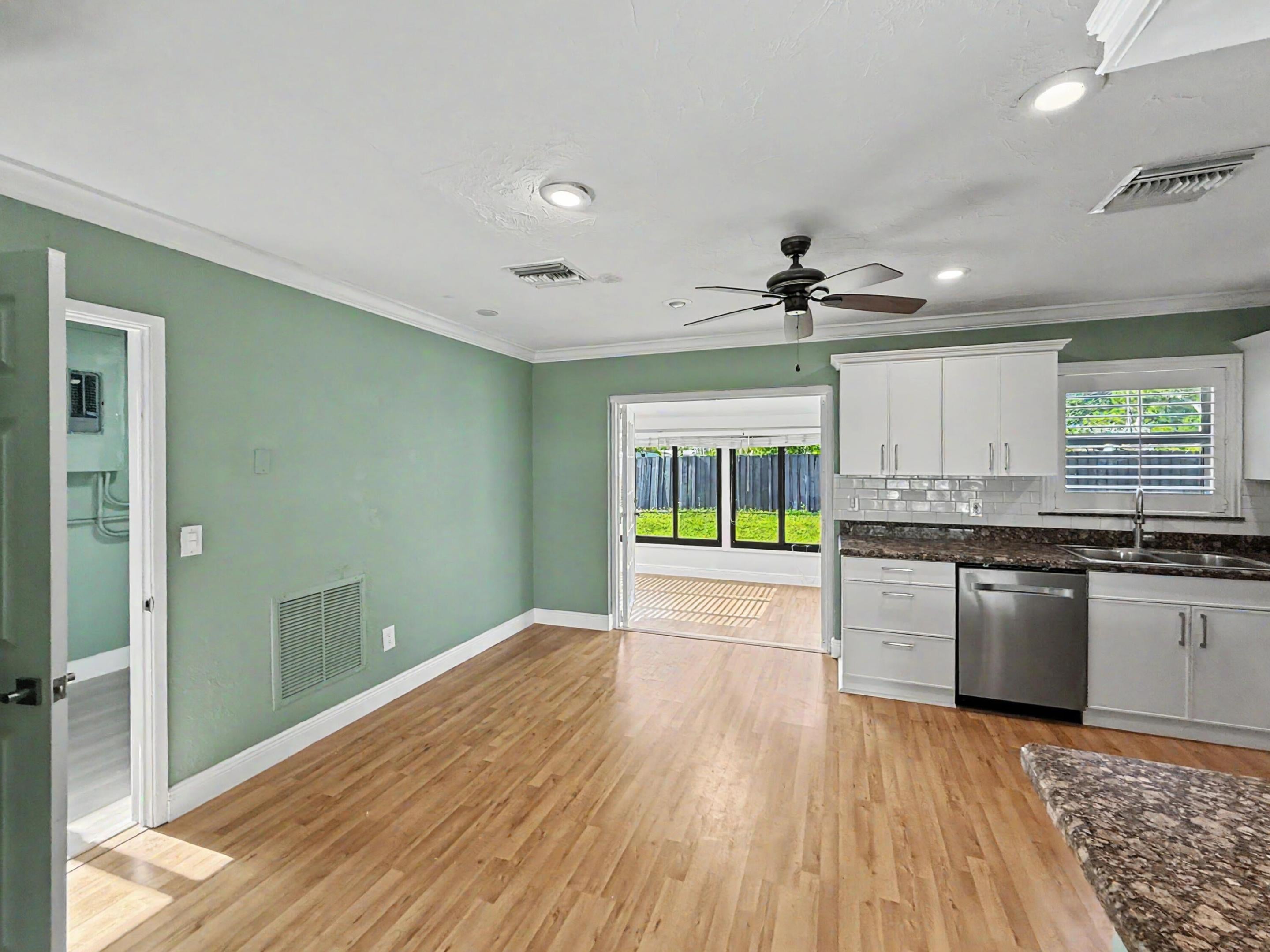 150 SE 5TH Court
