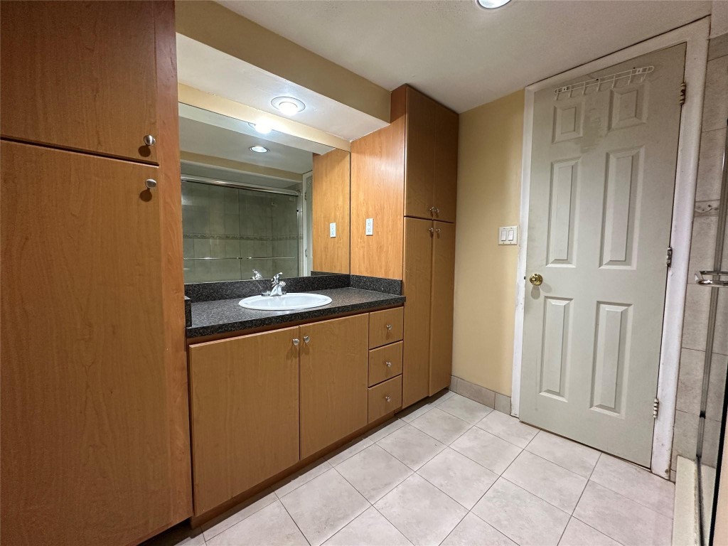 The Courts Of Inverrary P - Residential Lease