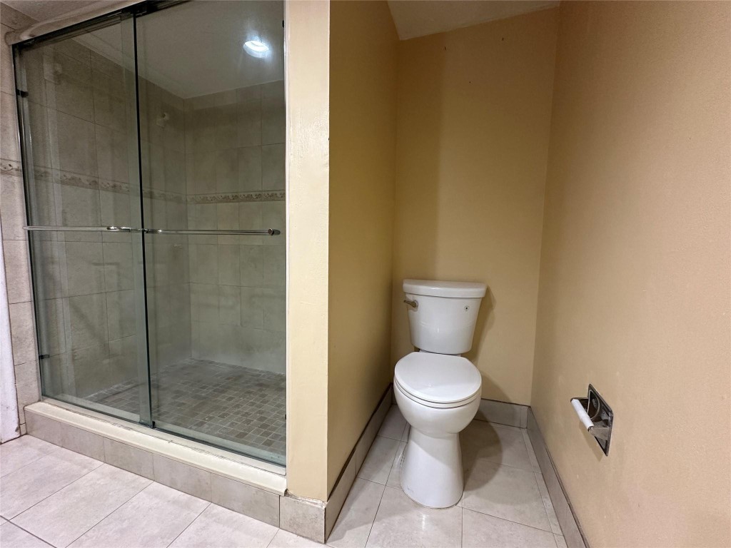 The Courts Of Inverrary P - Residential Lease