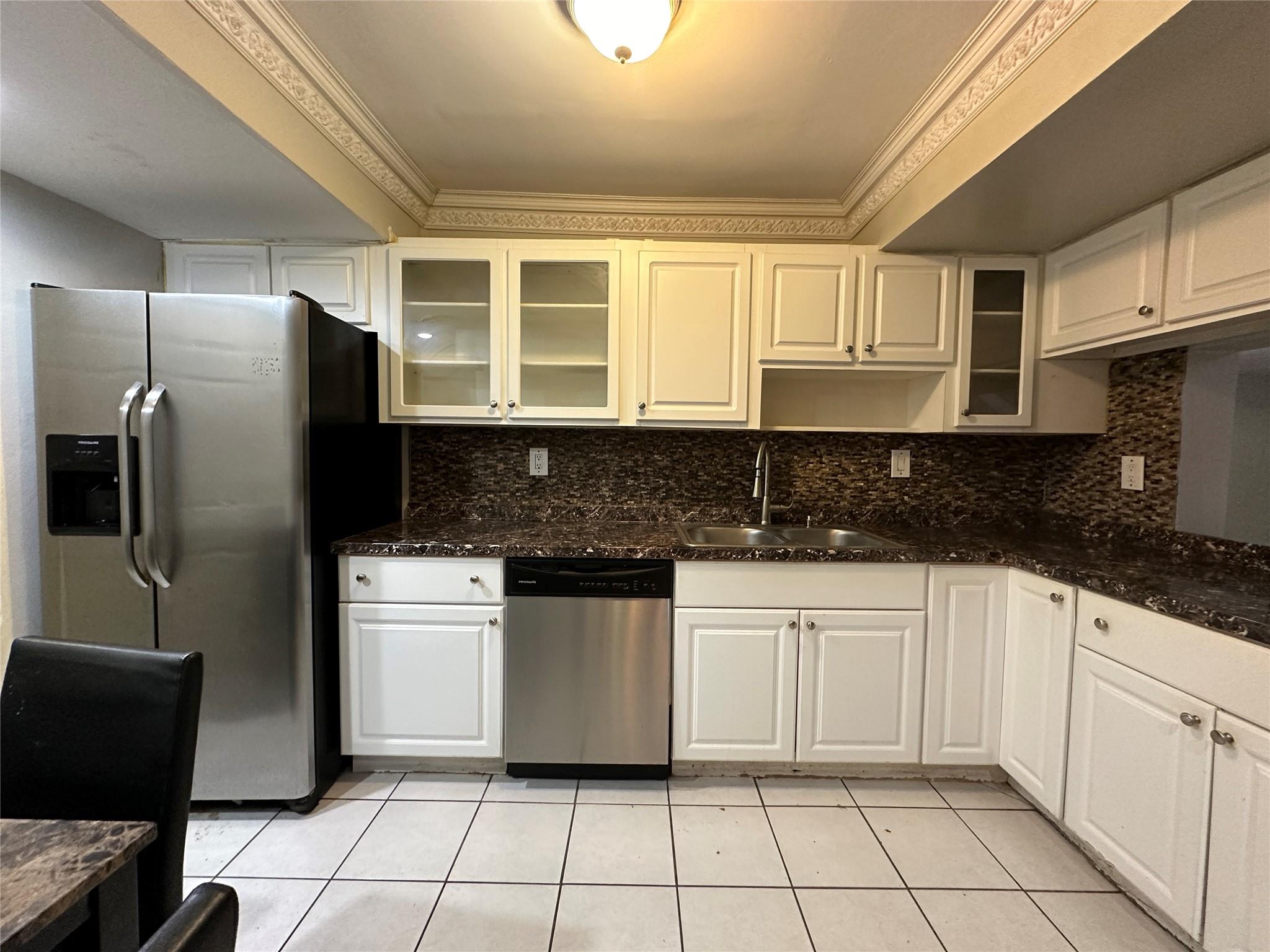 The Courts Of Inverrary P - Residential Lease