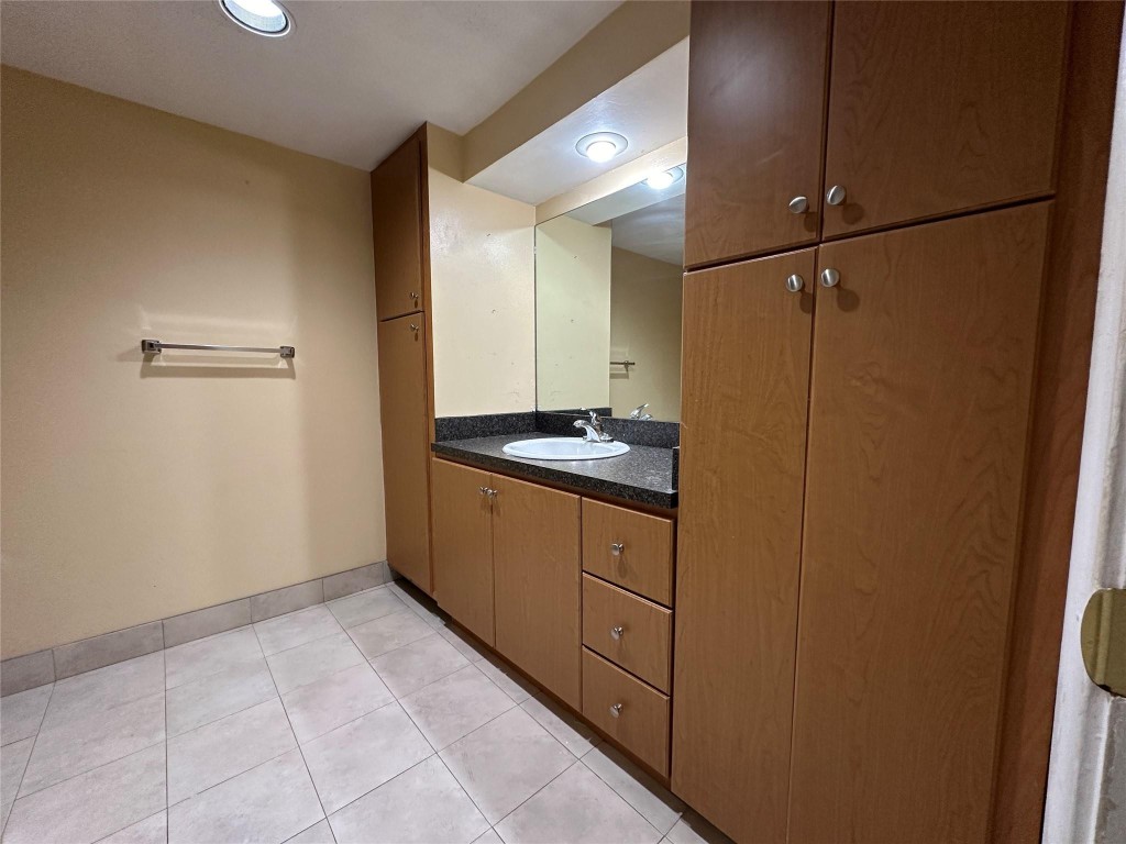 The Courts Of Inverrary P - Residential Lease