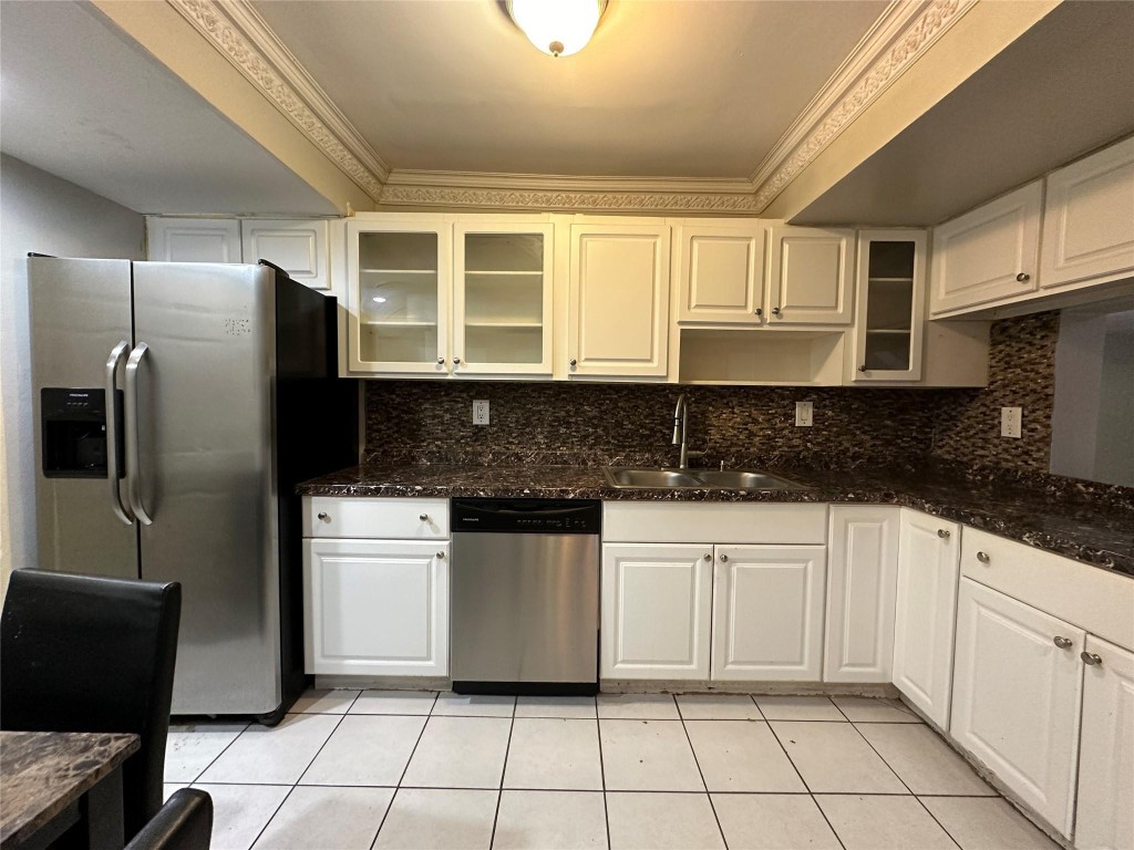 The Courts Of Inverrary P - Residential Lease