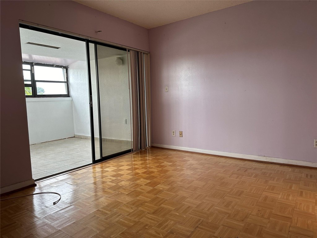 The Courts Of Inverrary P - Residential Lease