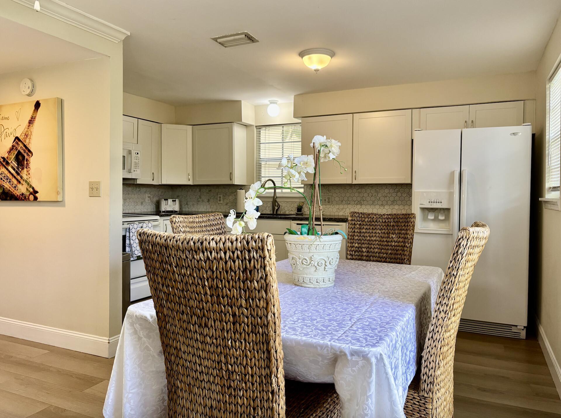 GEORGIAN COURTS AT WELLIN - Residential Lease