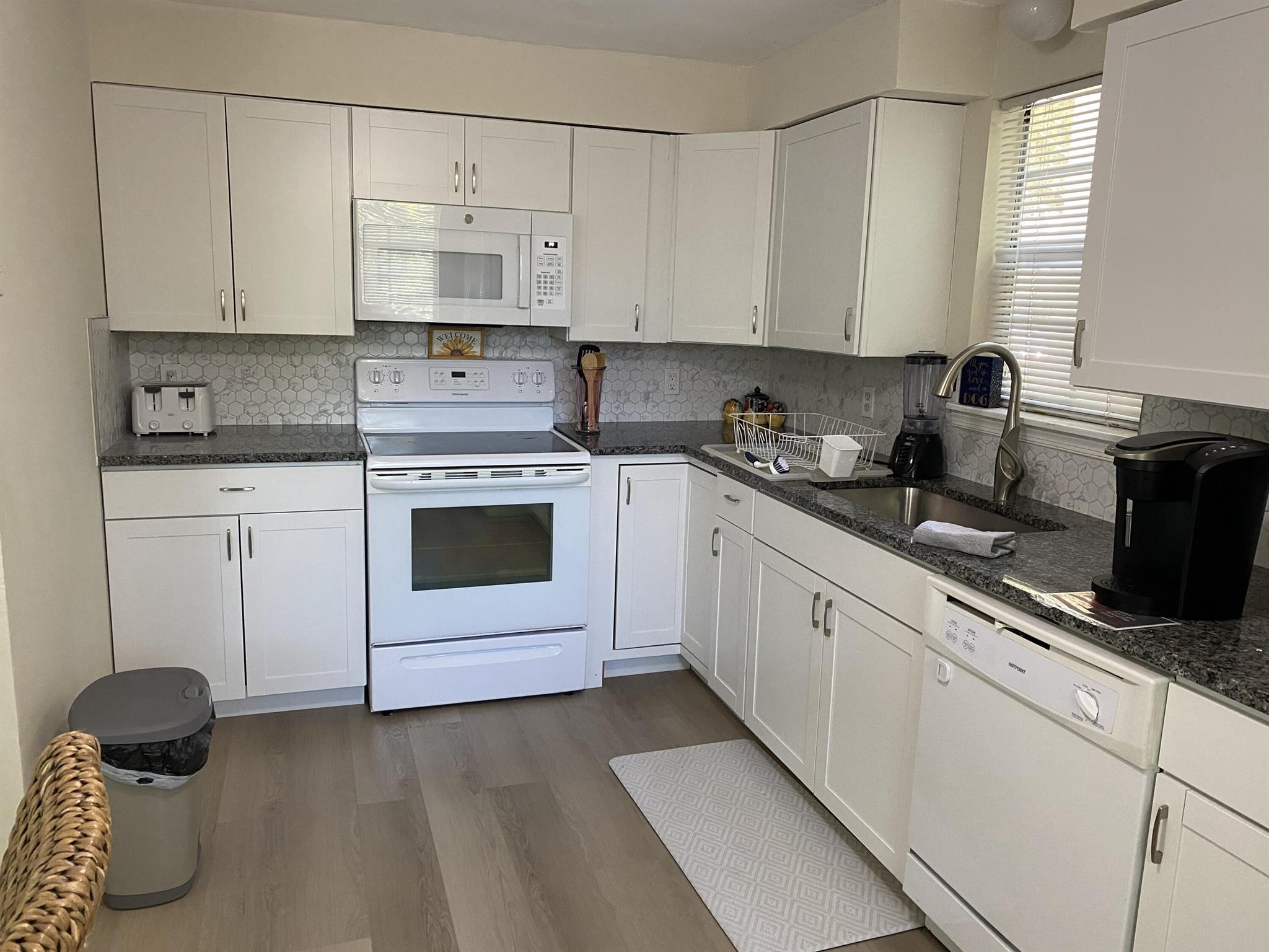 GEORGIAN COURTS AT WELLIN - Residential Lease