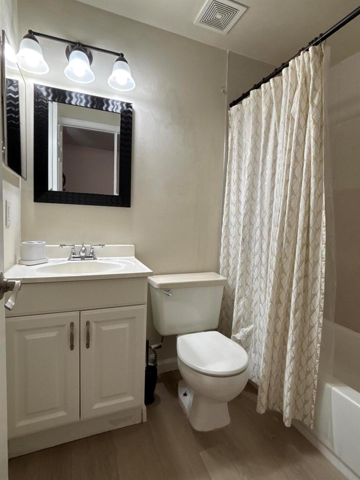 GEORGIAN COURTS AT WELLIN - Residential Lease