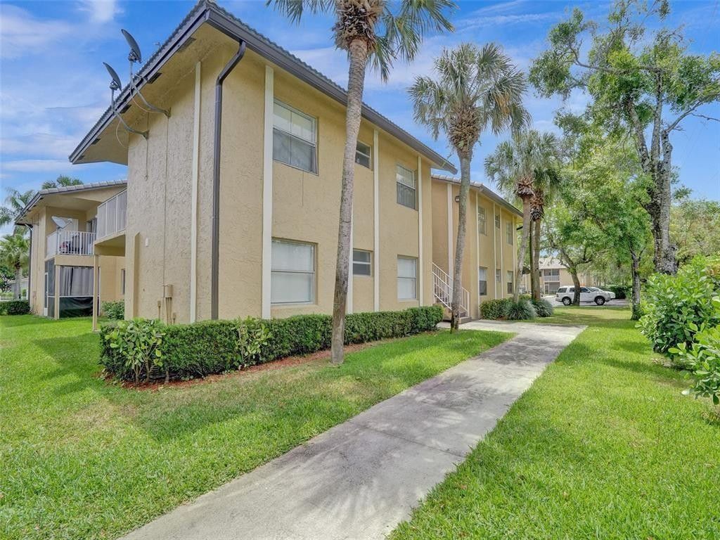 Photo of 11574 NW 44th Street #11574, Coral Springs, FL 33065 (MLS # F10540191)