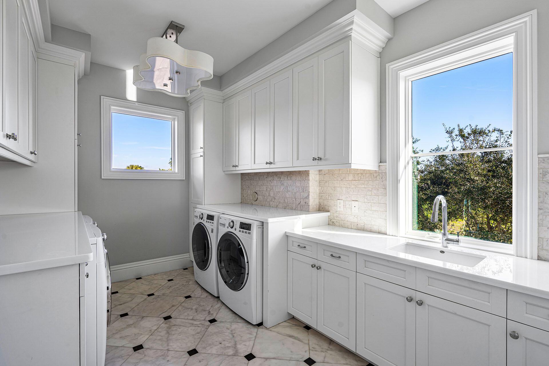 ROYAL PALM YACHT & COUNTR - Residential