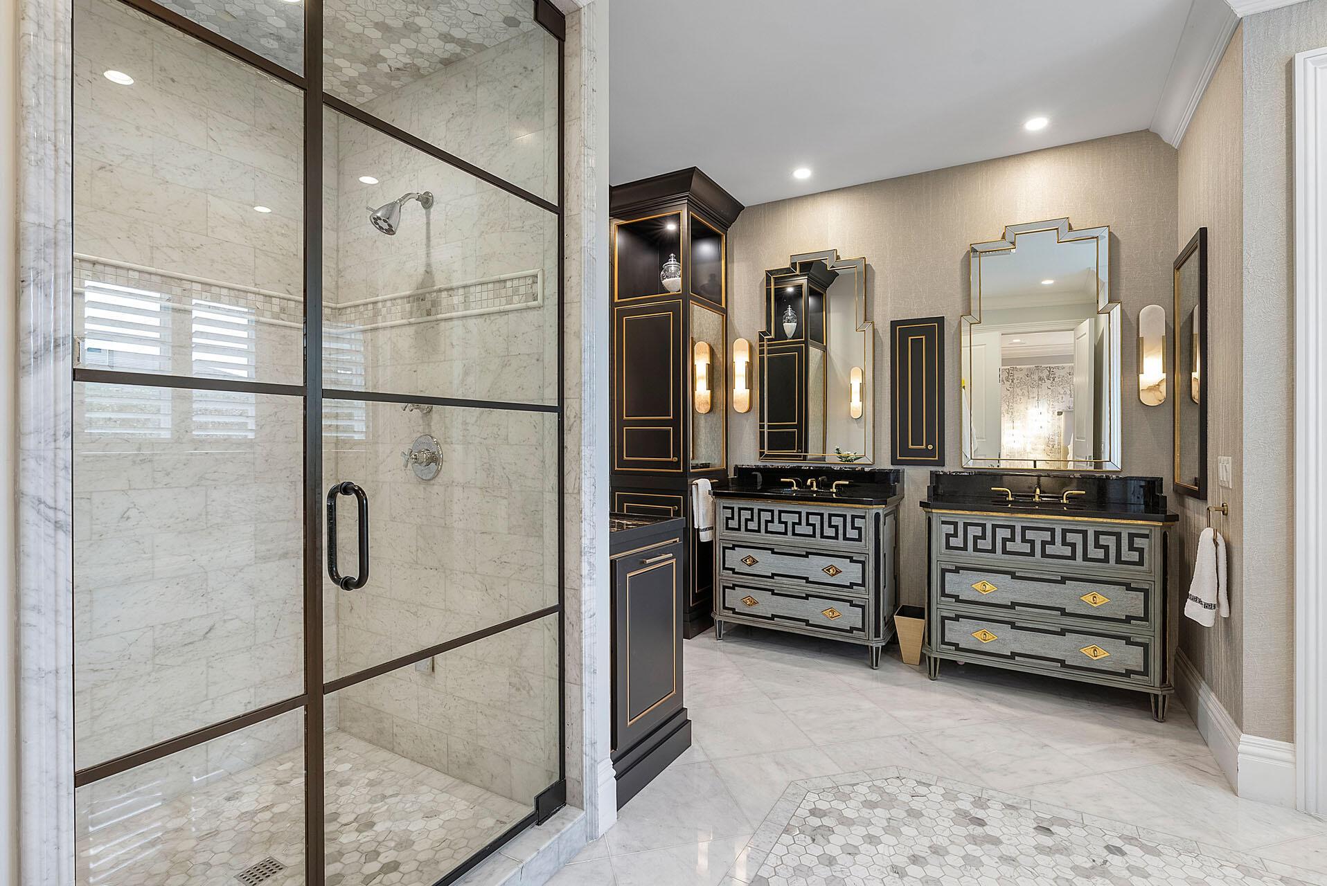 ROYAL PALM YACHT & COUNTR - Residential