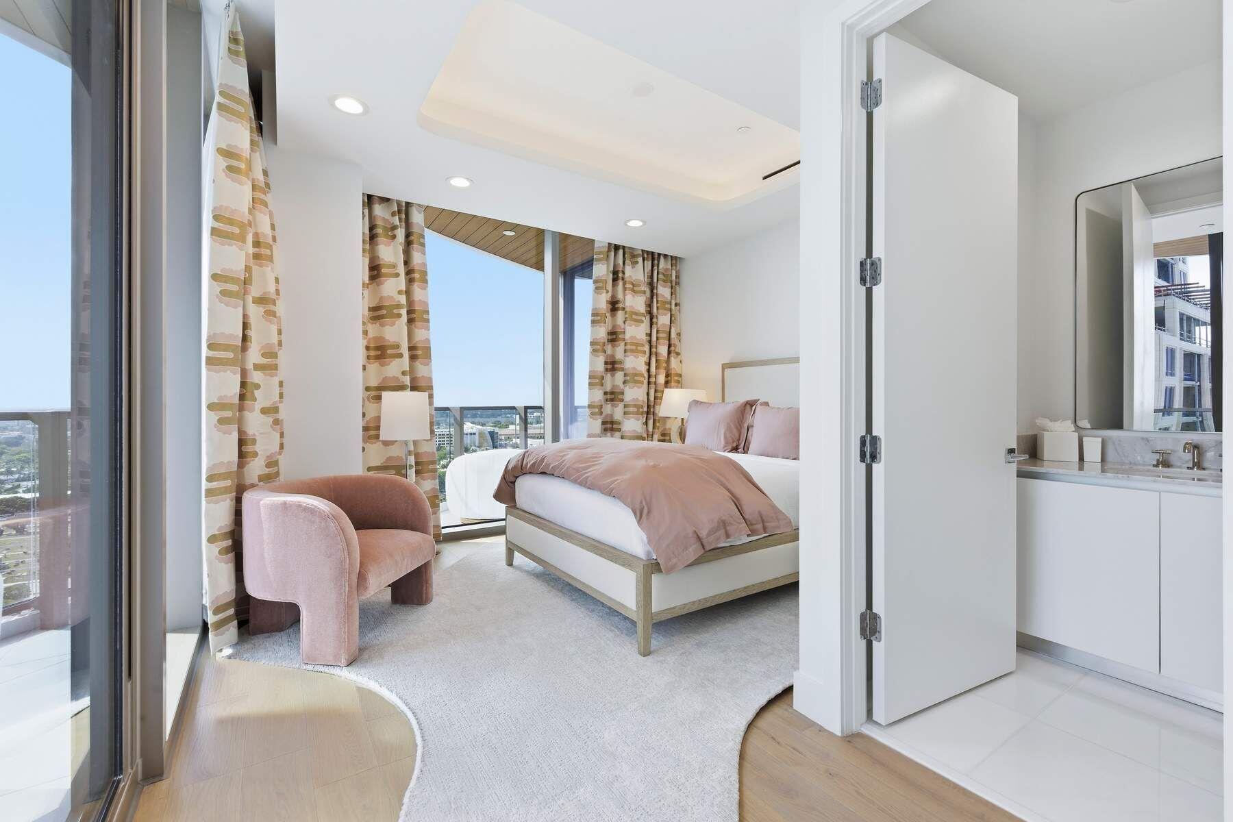 FORTE RESIDENCES CONDO - Residential