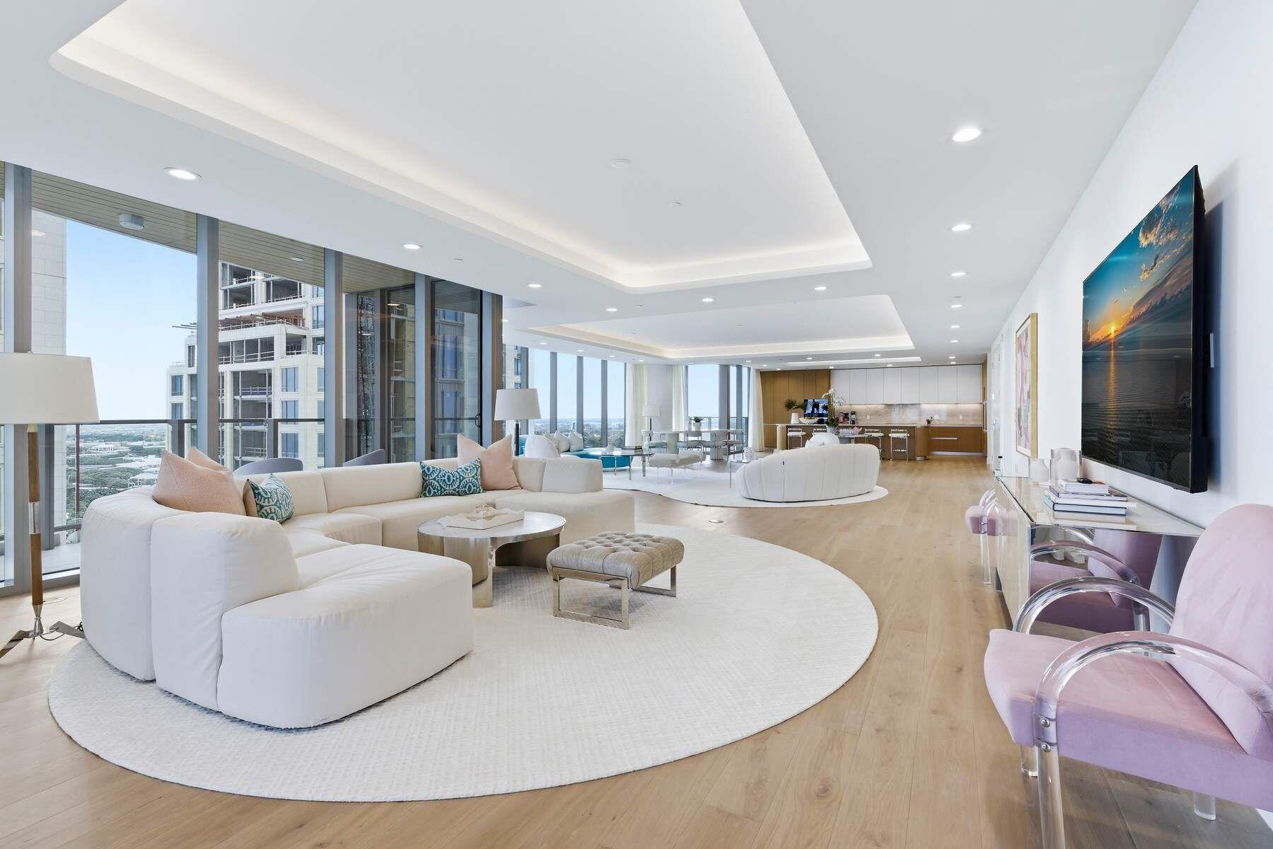 FORTE RESIDENCES CONDO - Residential