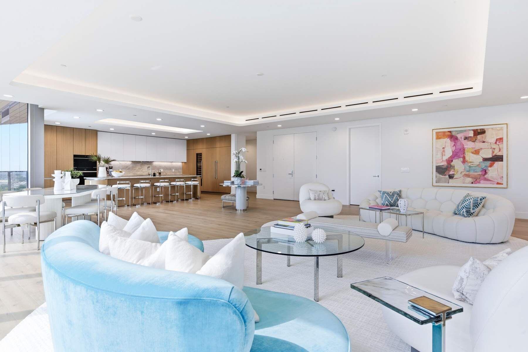 FORTE RESIDENCES CONDO - Residential