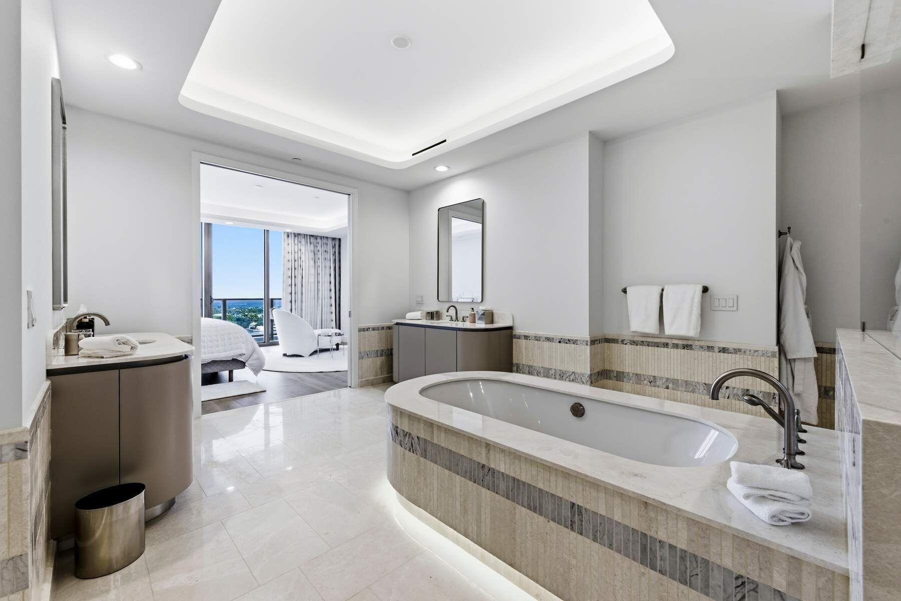 FORTE RESIDENCES CONDO - Residential